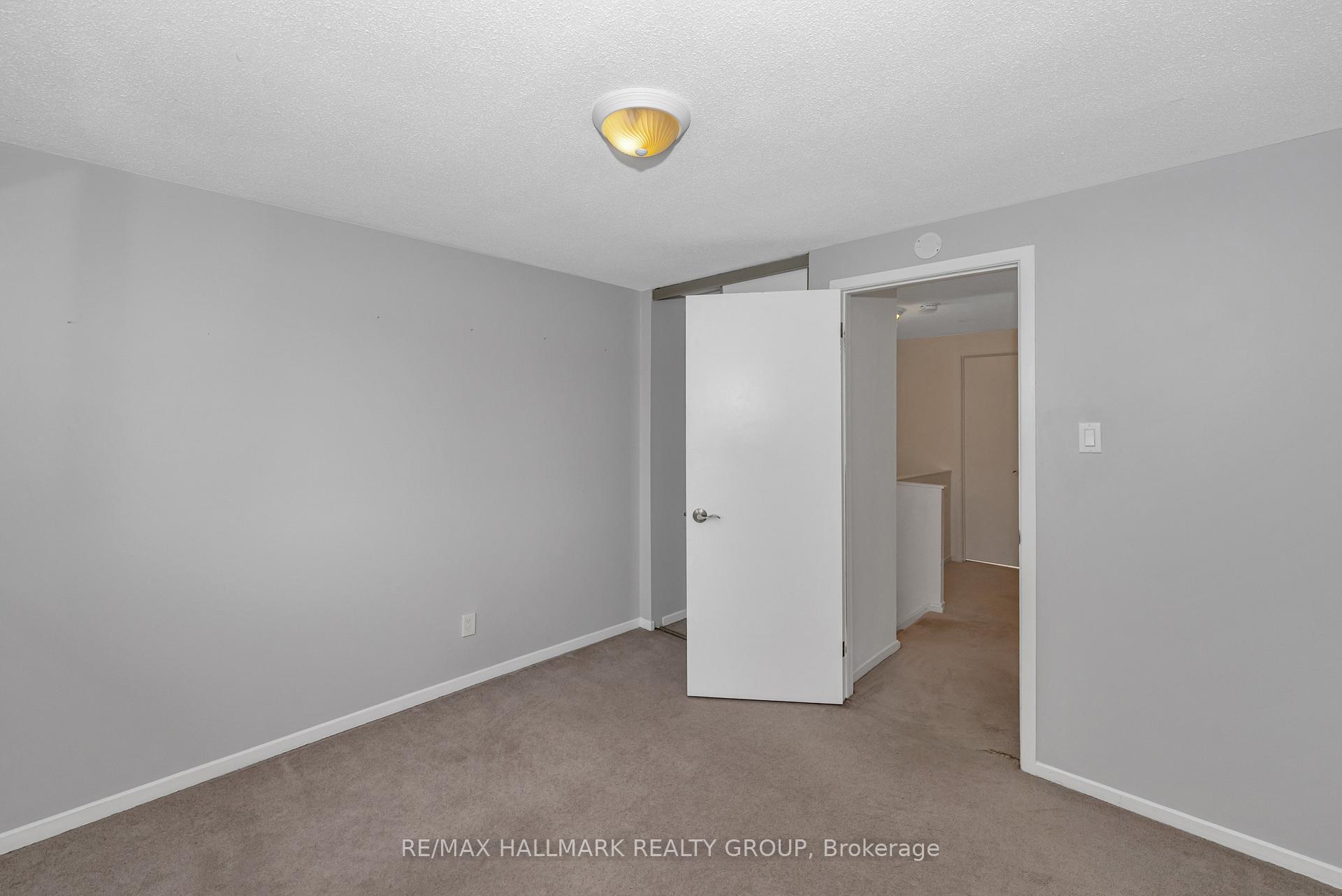 Photo 17 of 247 Pickford Drive, Ottawa, Kanata - Katimavik — HOMEH