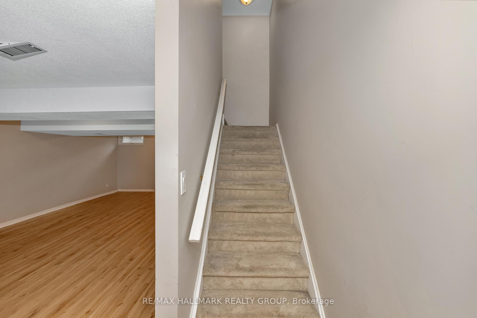 Photo 23 of 247 Pickford Drive, Ottawa, Kanata - Katimavik — HOMEH