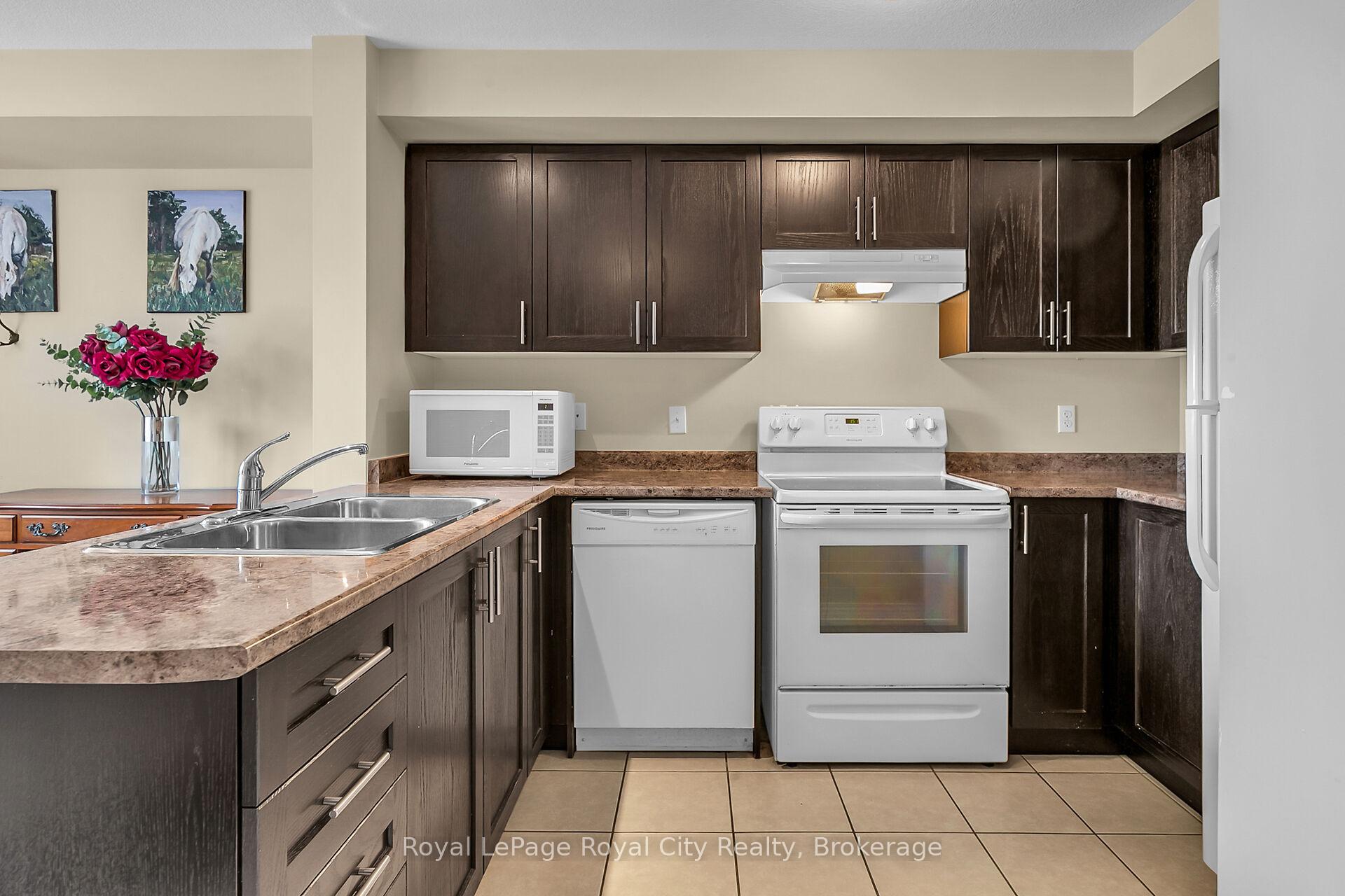 Photo 6 of Unit A, 616 Woodlawn Road, Guelph, Victoria North — HOMEH