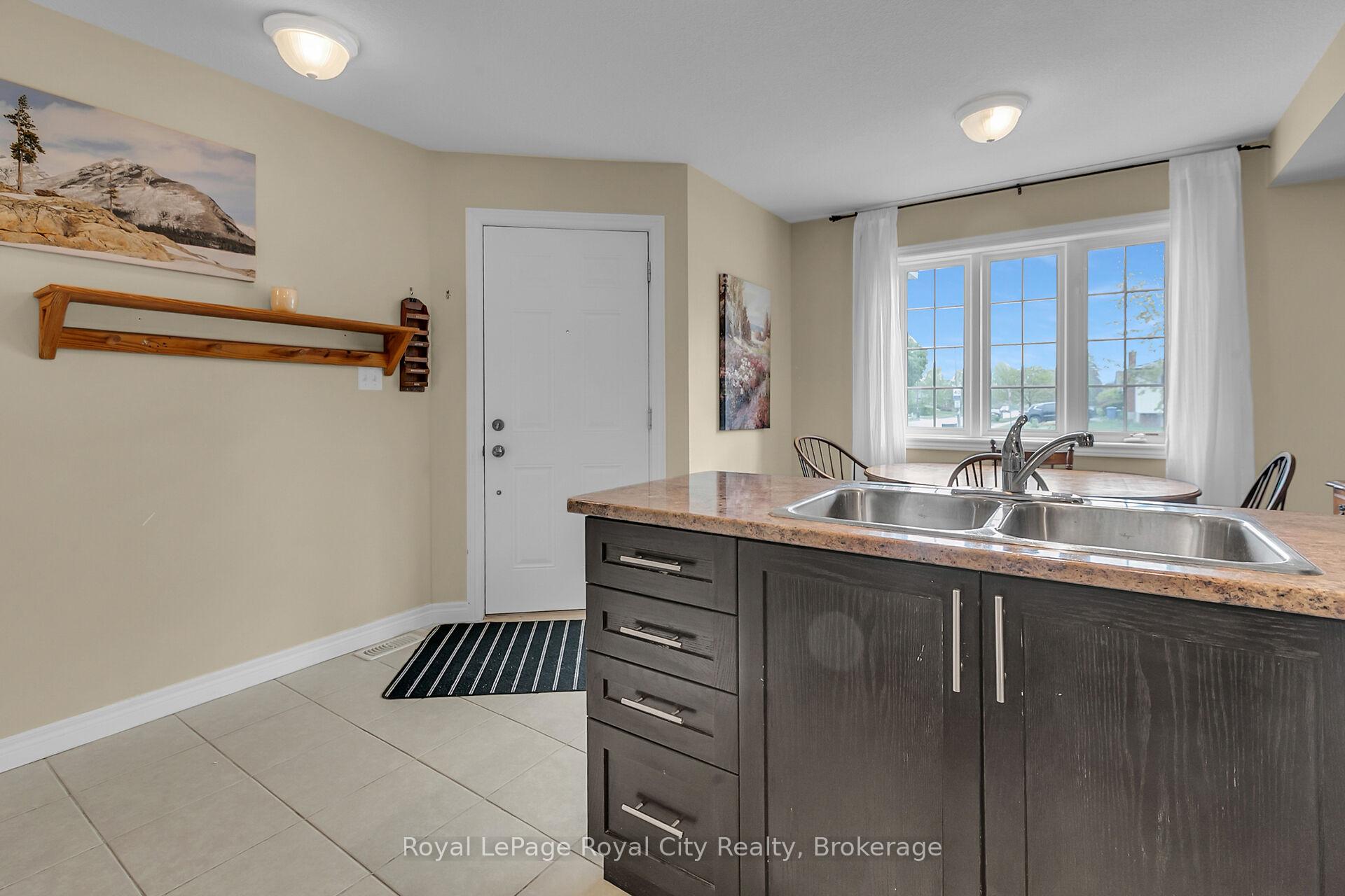 Photo 7 of Unit A, 616 Woodlawn Road, Guelph, Victoria North — HOMEH