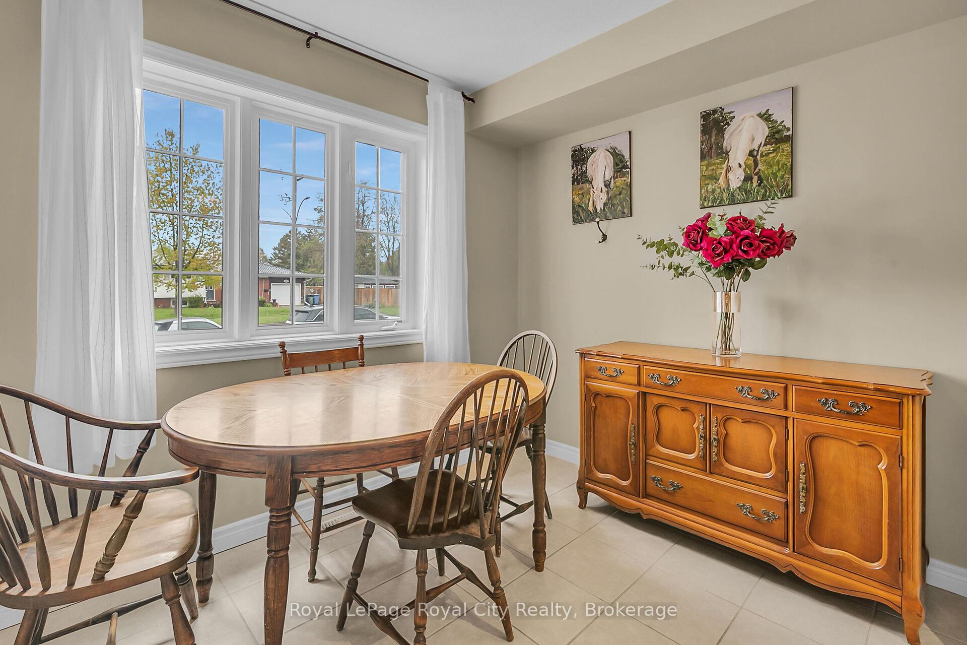 Photo 8 of Unit A, 616 Woodlawn Road, Guelph, Victoria North — HOMEH