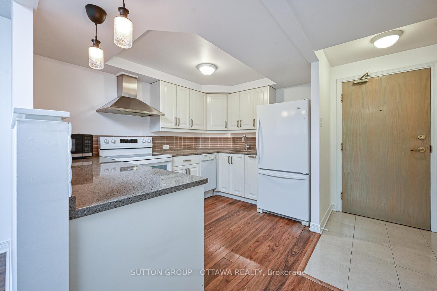 Photo 1 of Unit 202, 550 Cambridge Street S, Ottawa, West Centre Town — HOMEH