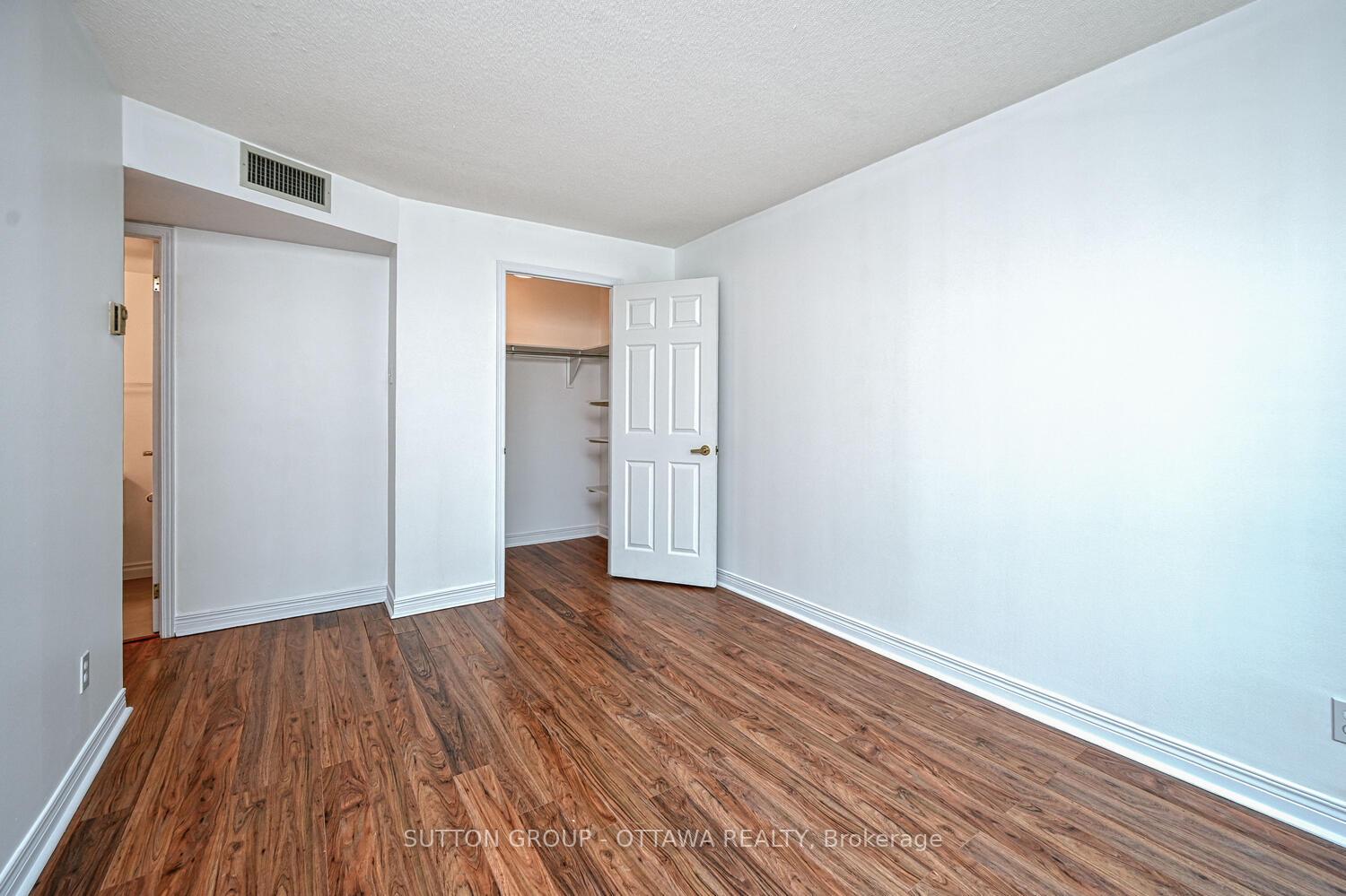 Photo 11 of Unit 202, 550 Cambridge Street S, Ottawa, West Centre Town — HOMEH