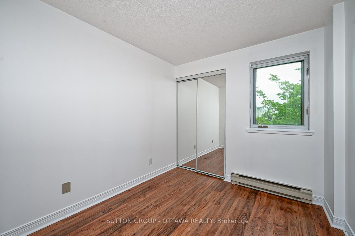 Photo 15 of Unit 202, 550 Cambridge Street S, Ottawa, West Centre Town — HOMEH