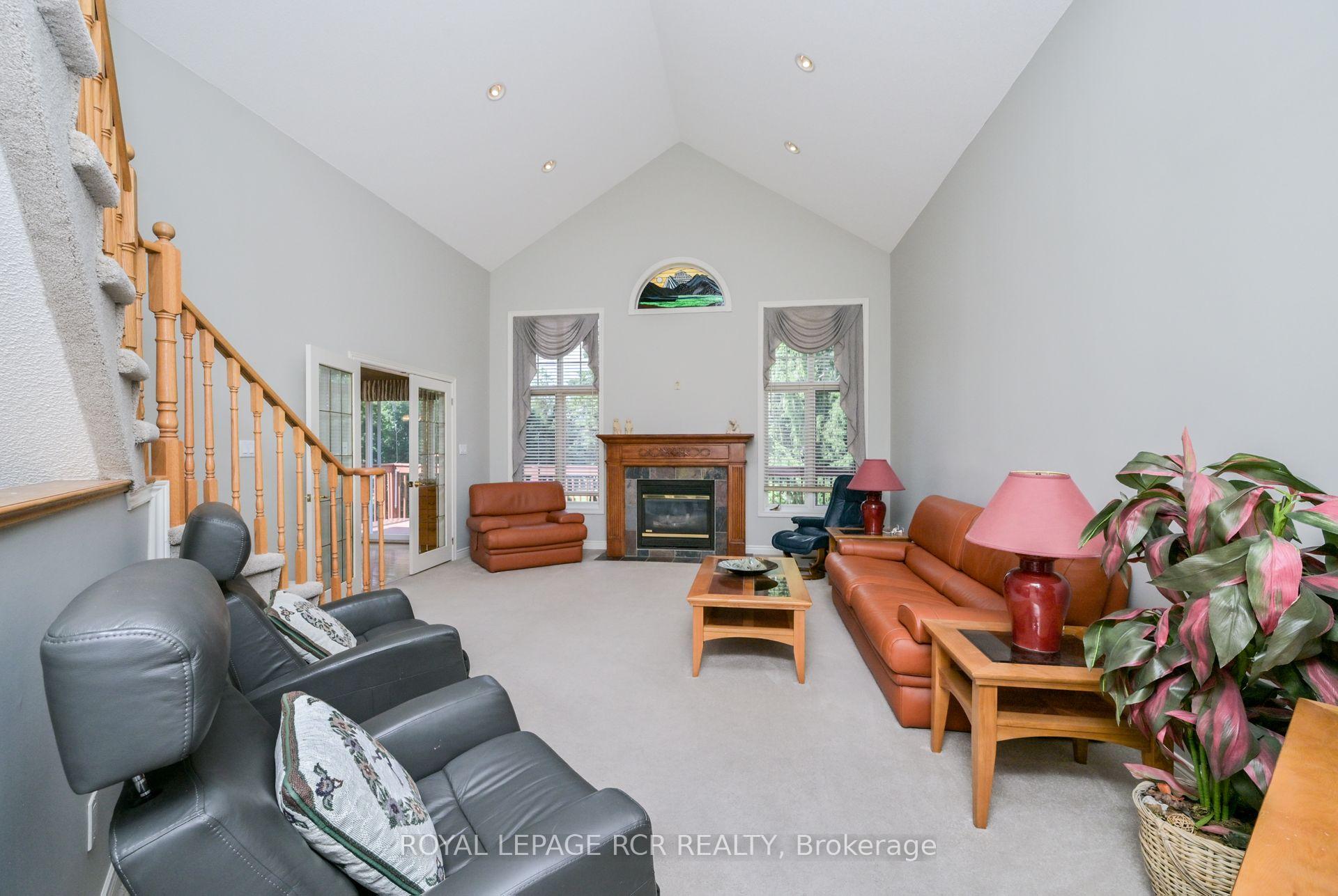 Photo 12 of 10 Forest Link, New Tecumseth, Alliston — HOMEH