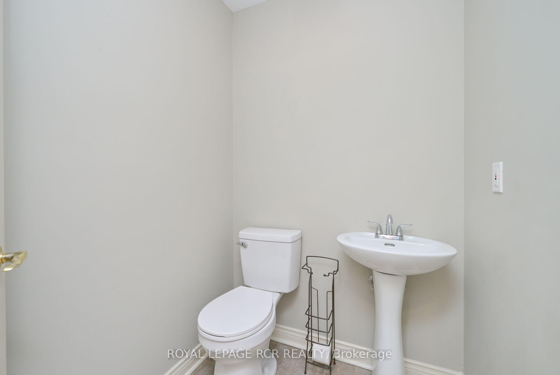 Photo 13 of 10 Forest Link, New Tecumseth, Alliston — HOMEH