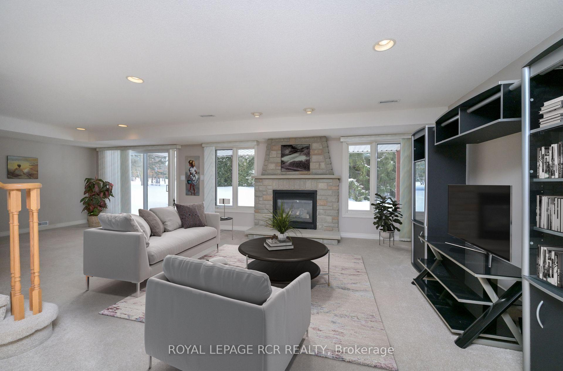 Photo 31 of 10 Forest Link, New Tecumseth, Alliston — HOMEH