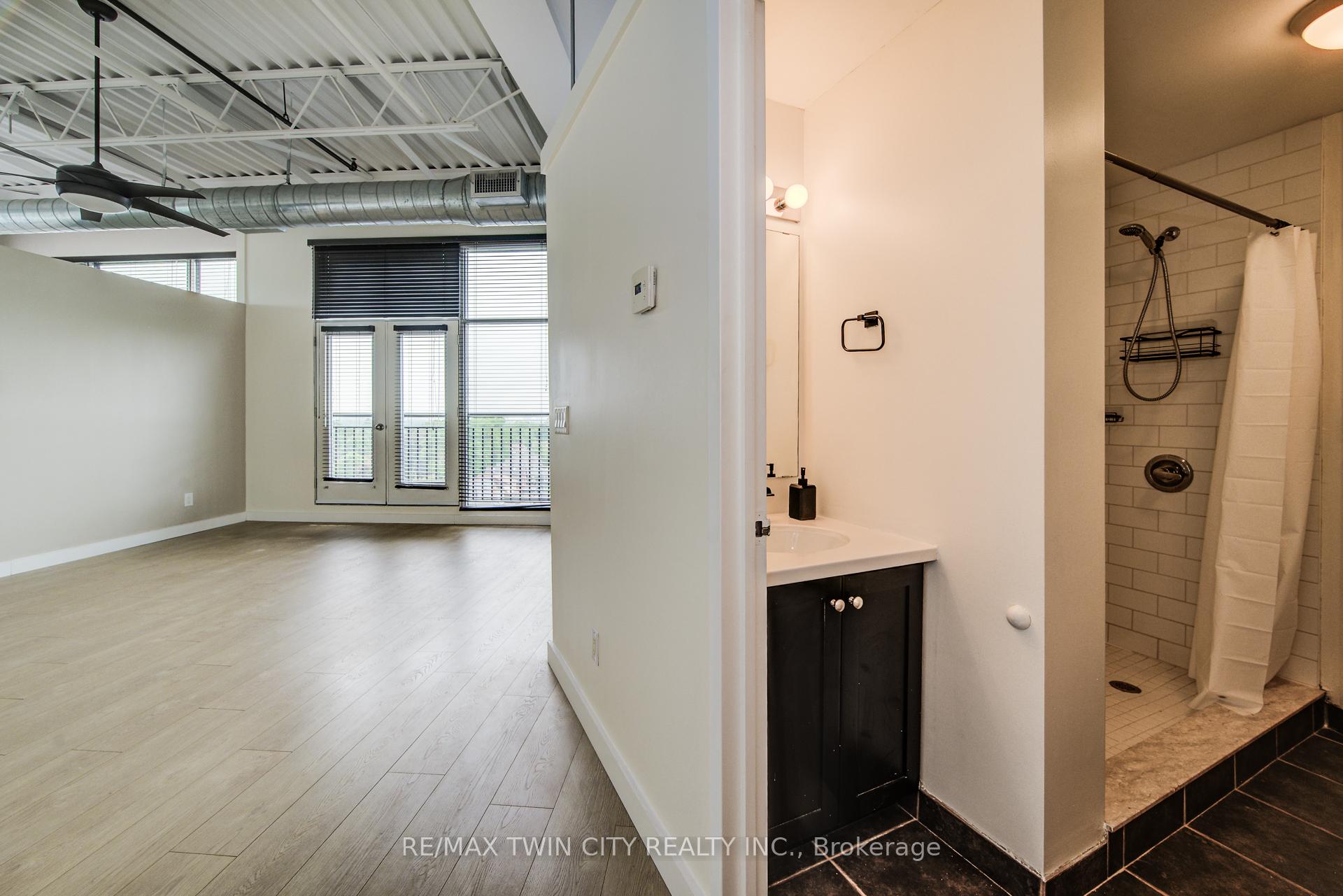 Photo 5 of Unit 608, 120 Mansion Street, Kitchener — HOMEH