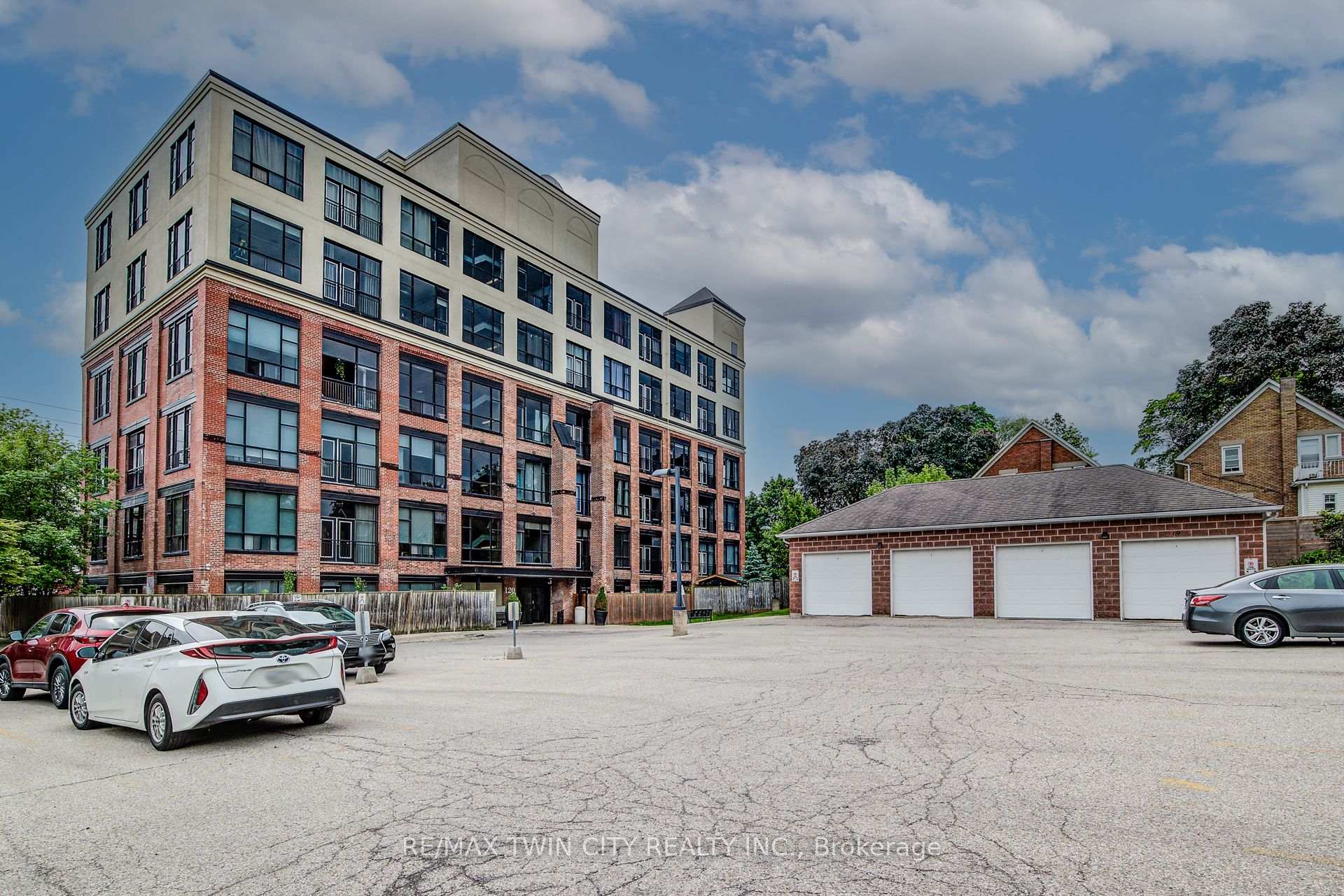 Photo 19 of Unit 608, 120 Mansion Street, Kitchener — HOMEH