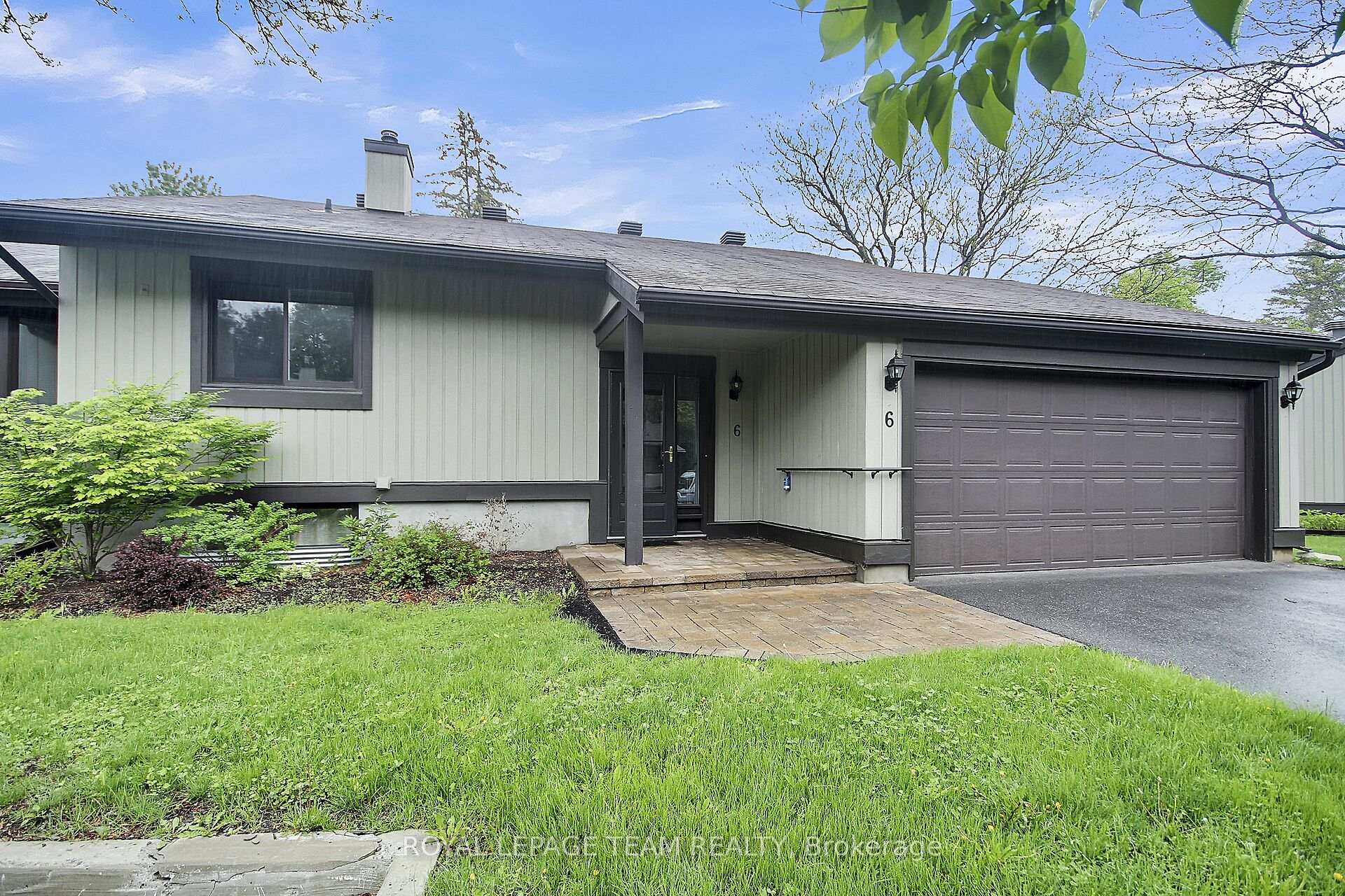 Photo 3 of 6 Meadowmist Court, Ottawa, Stittsville (Central) — HOMEH