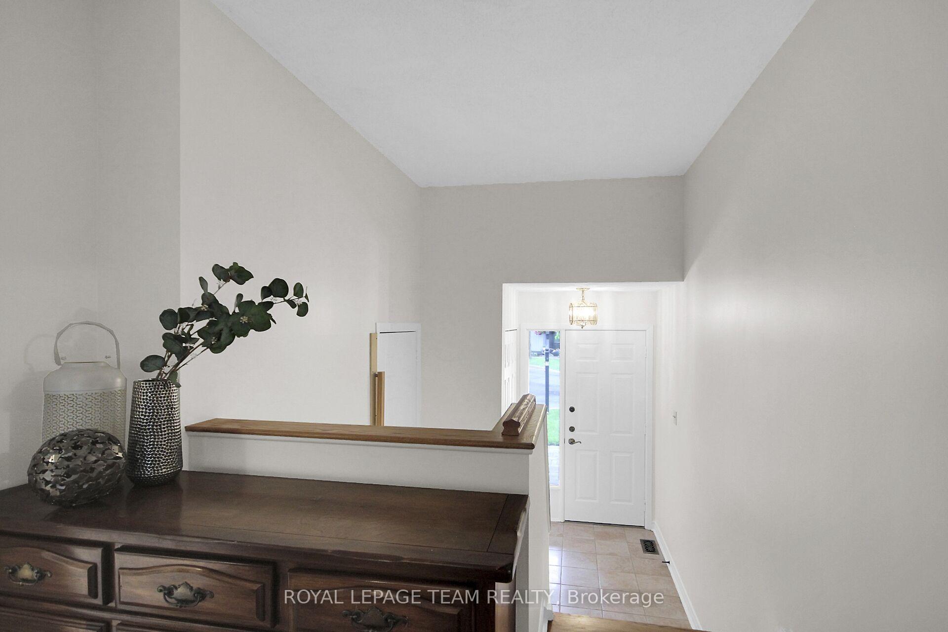 Photo 6 of 6 Meadowmist Court, Ottawa, Stittsville (Central) — HOMEH