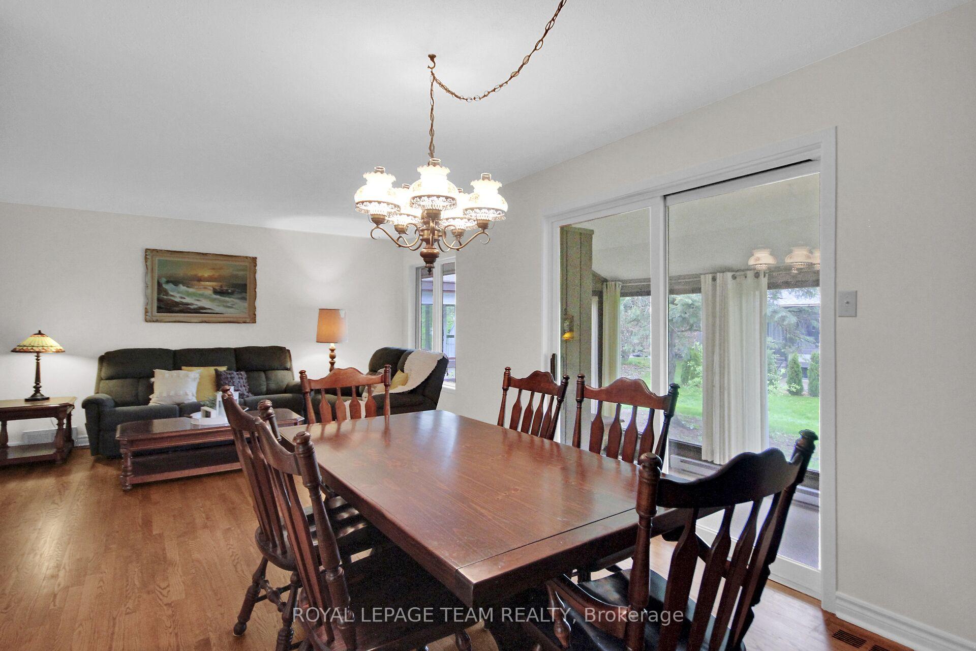 Photo 13 of 6 Meadowmist Court, Ottawa, Stittsville (Central) — HOMEH
