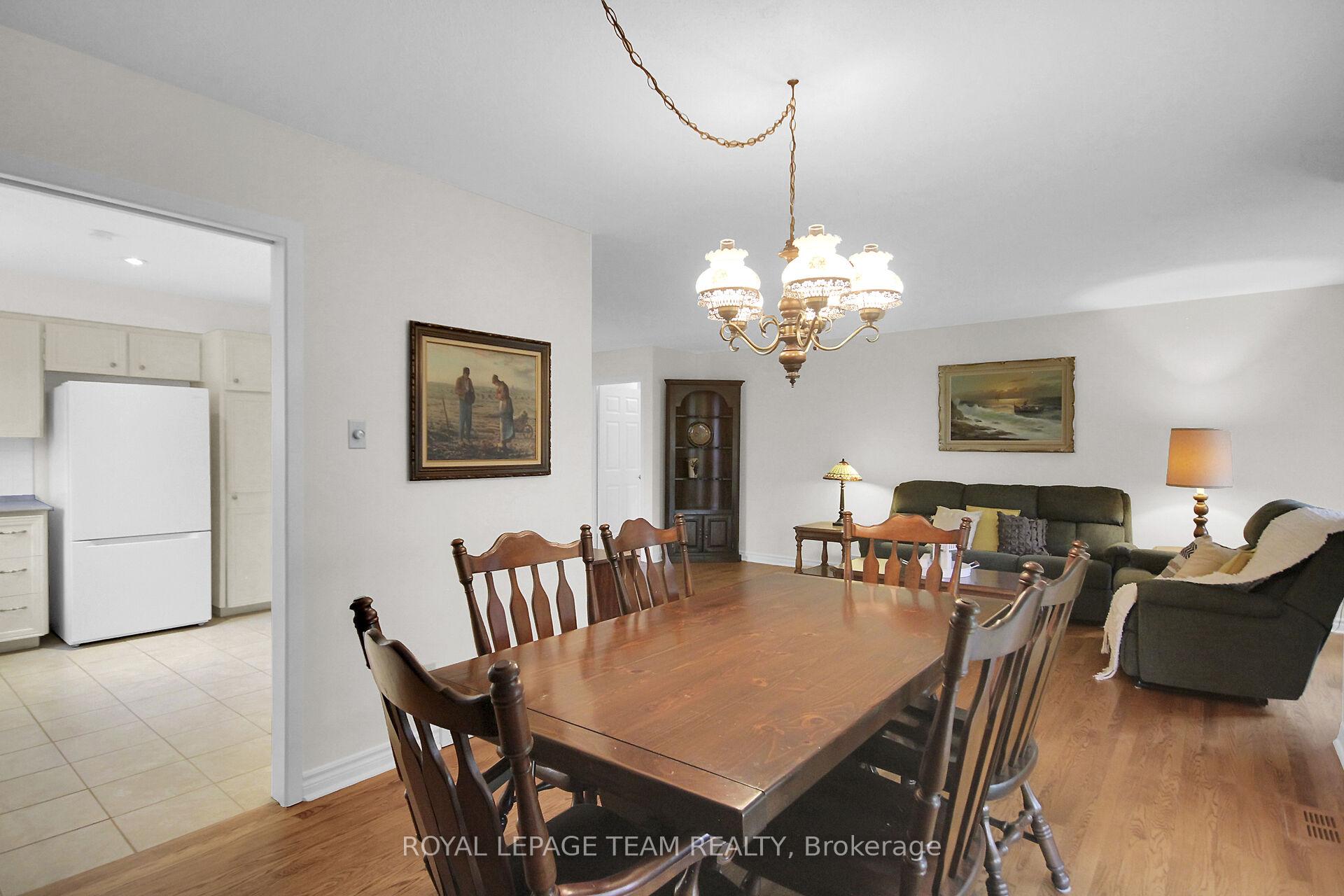 Photo 15 of 6 Meadowmist Court, Ottawa, Stittsville (Central) — HOMEH