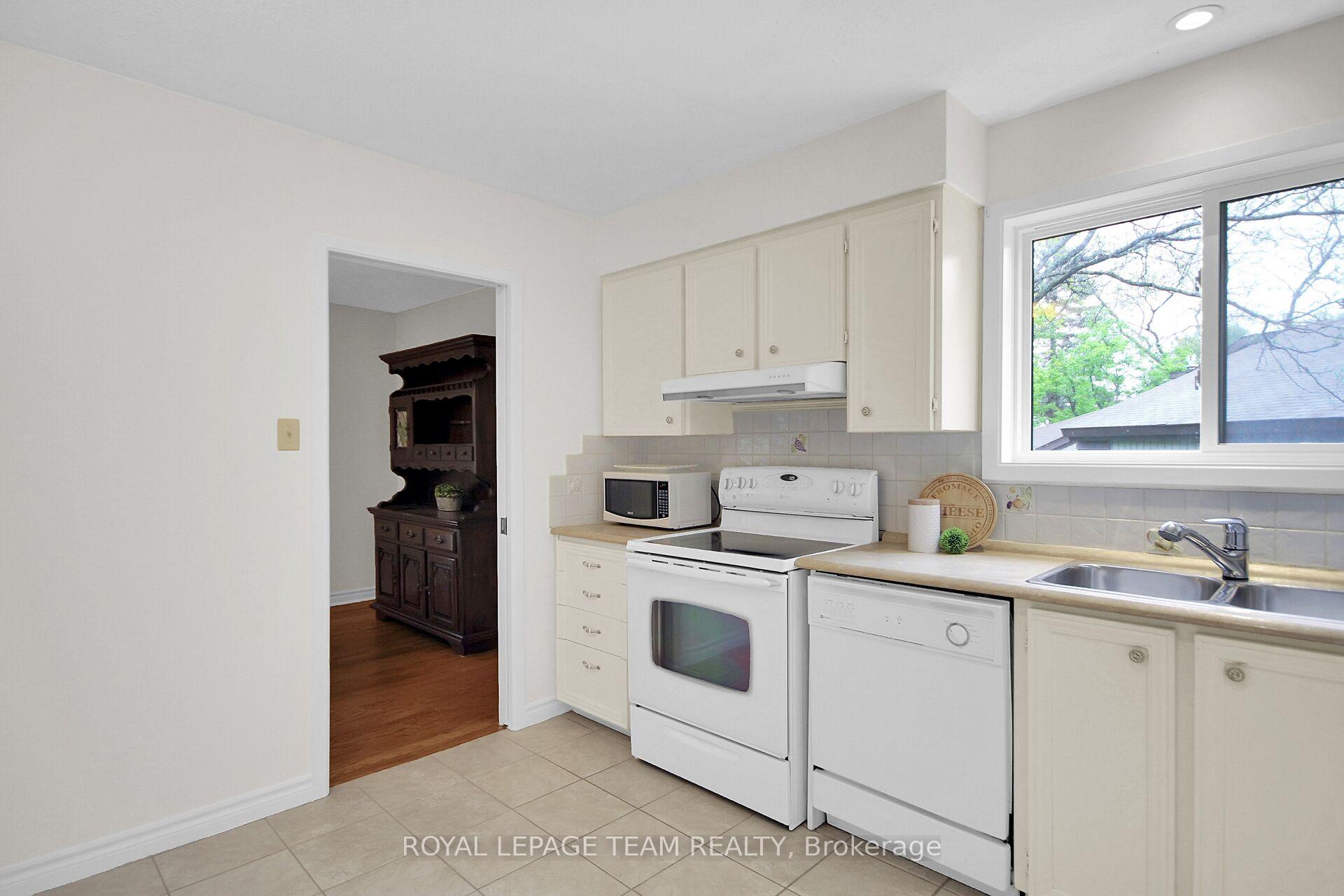 Photo 19 of 6 Meadowmist Court, Ottawa, Stittsville (Central) — HOMEH