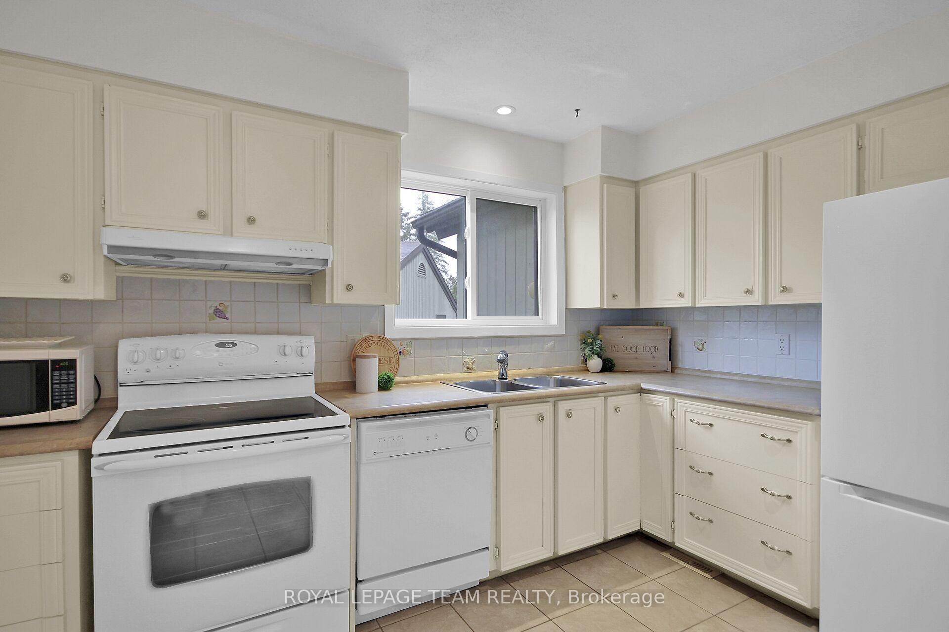 Photo 20 of 6 Meadowmist Court, Ottawa, Stittsville (Central) — HOMEH