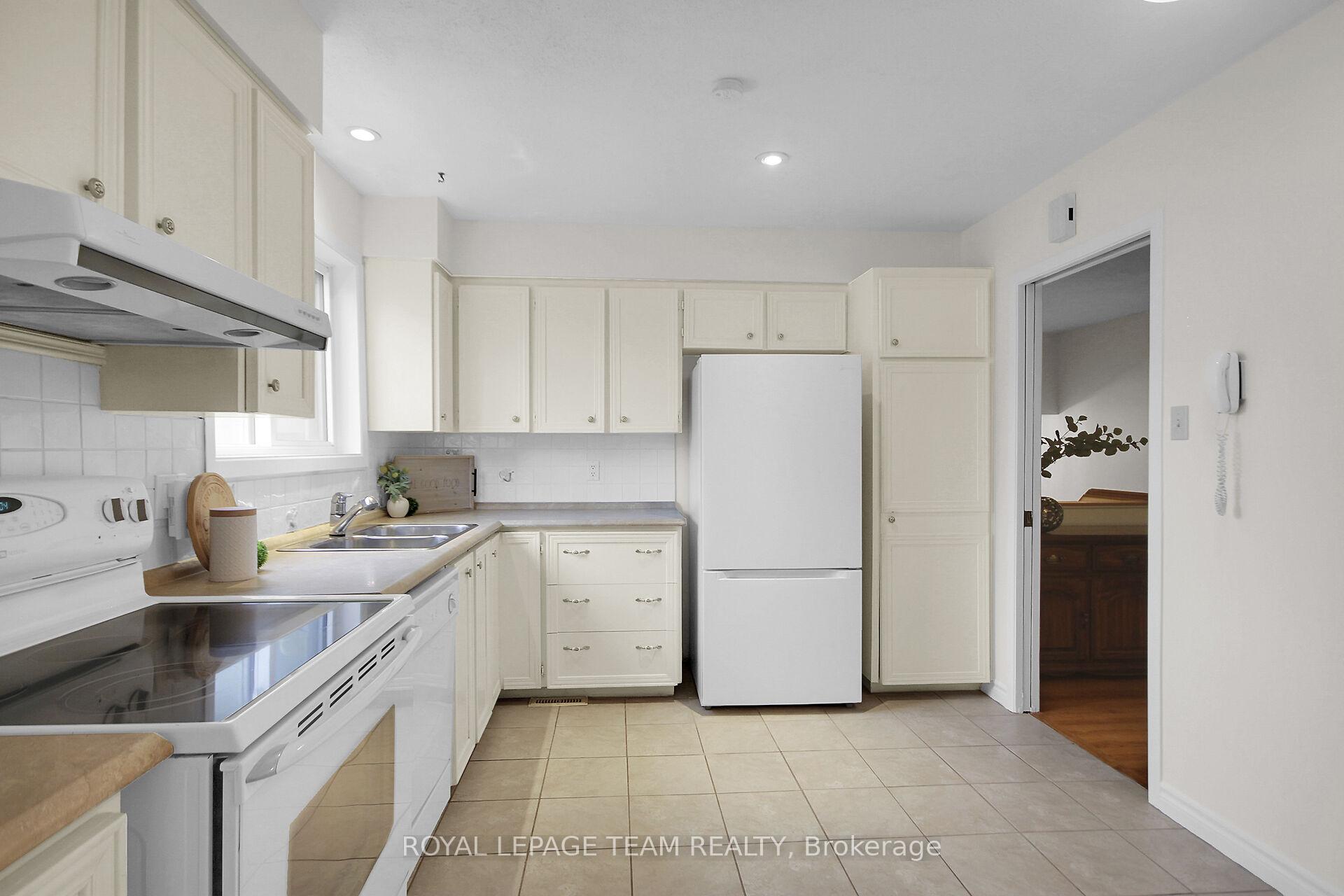 Photo 22 of 6 Meadowmist Court, Ottawa, Stittsville (Central) — HOMEH