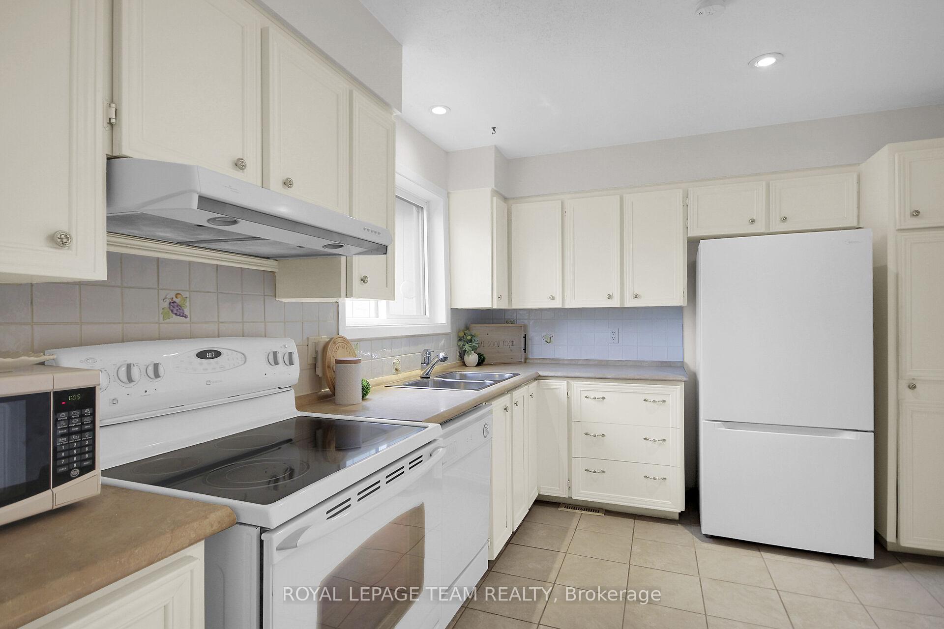 Photo 24 of 6 Meadowmist Court, Ottawa, Stittsville (Central) — HOMEH