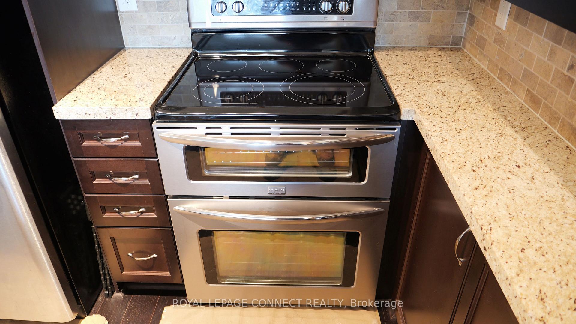 Photo 11 of Unit 103, 111 Upper Duke Crescent, Markham, Unionville — HOMEH
