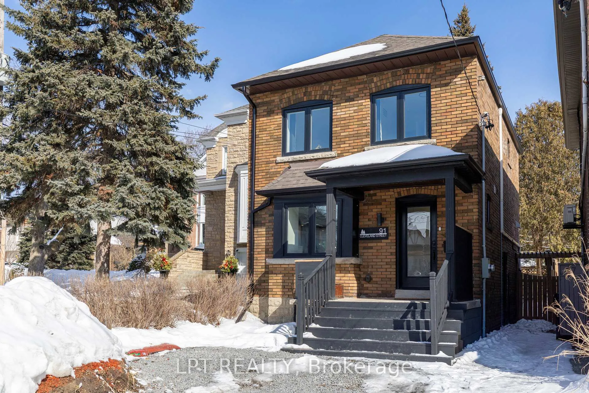 Photo 3 of 91 Cleveland Street, Toronto, Mount Pleasant East — HOMEH
