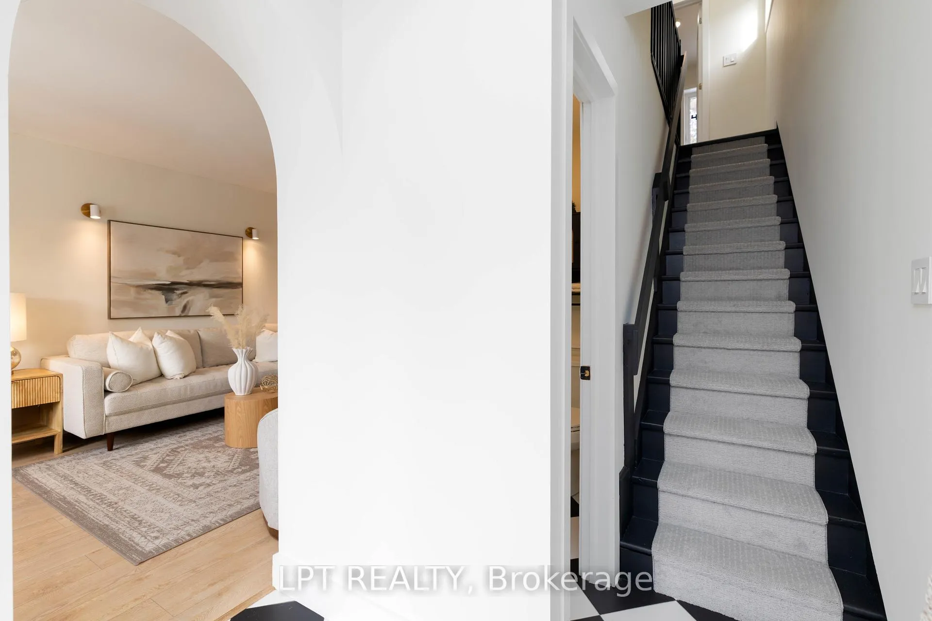 Photo 7 of 91 Cleveland Street, Toronto, Mount Pleasant East — HOMEH