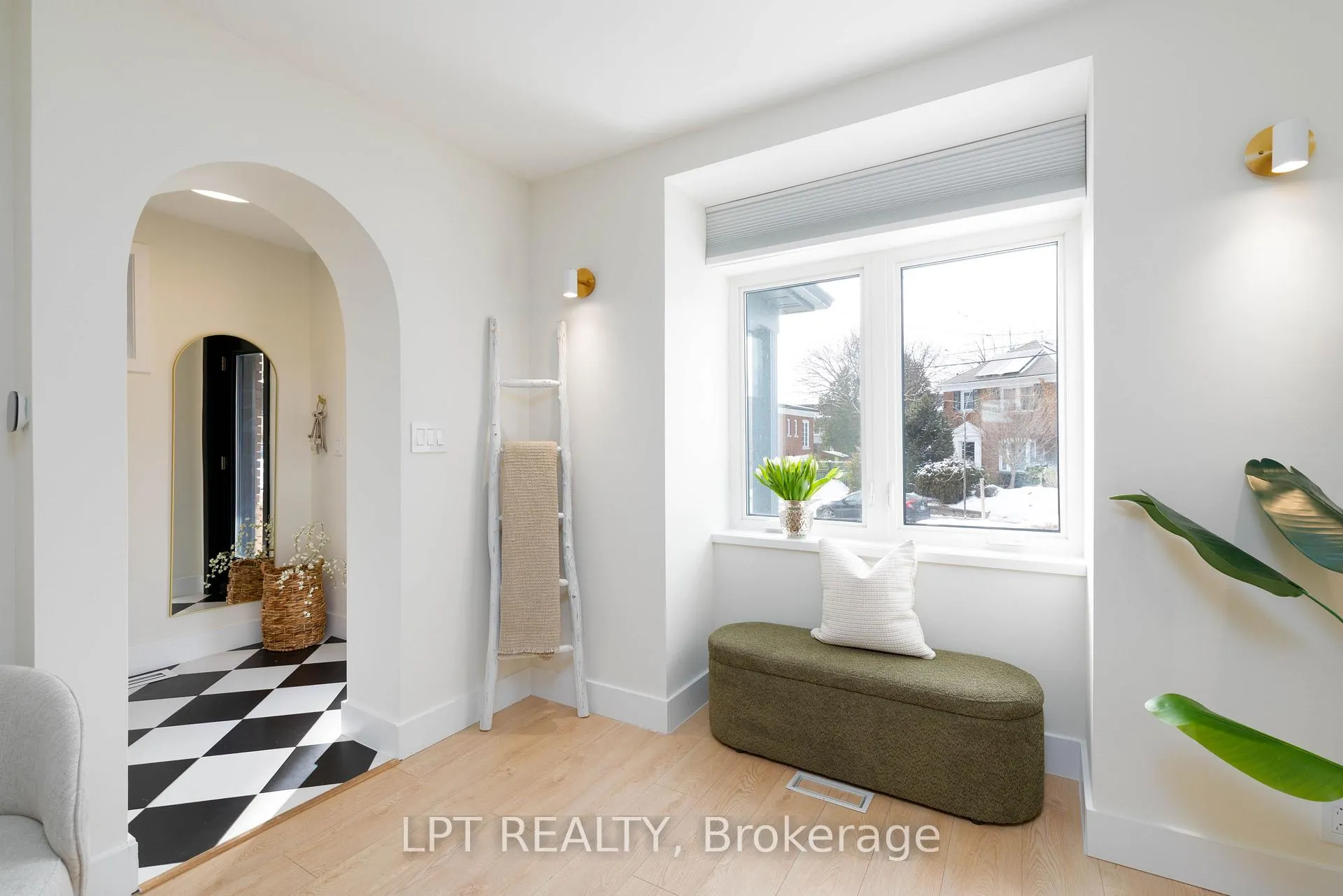 Photo 8 of 91 Cleveland Street, Toronto, Mount Pleasant East — HOMEH