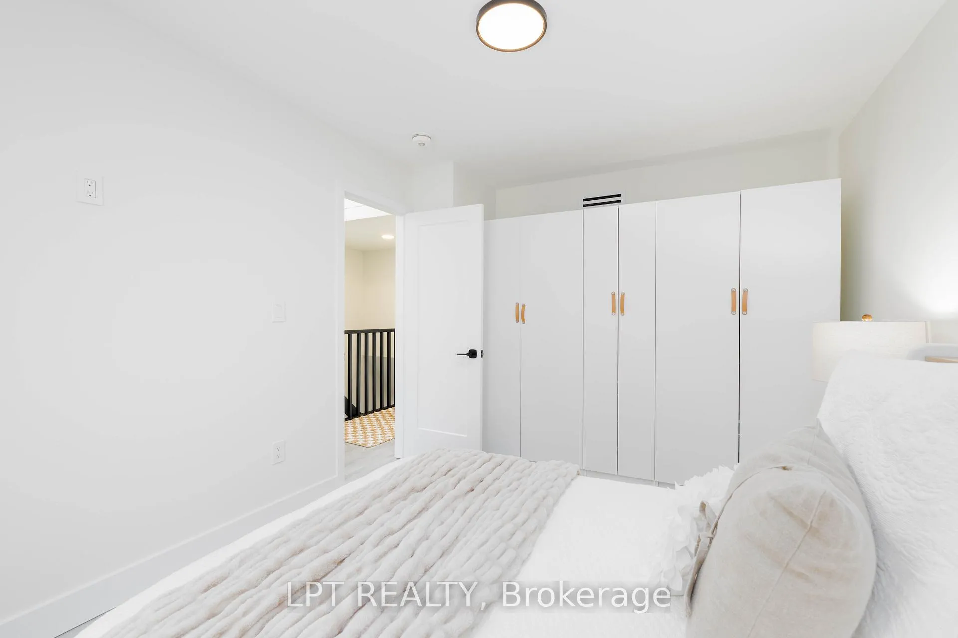 Photo 18 of 91 Cleveland Street, Toronto, Mount Pleasant East — HOMEH