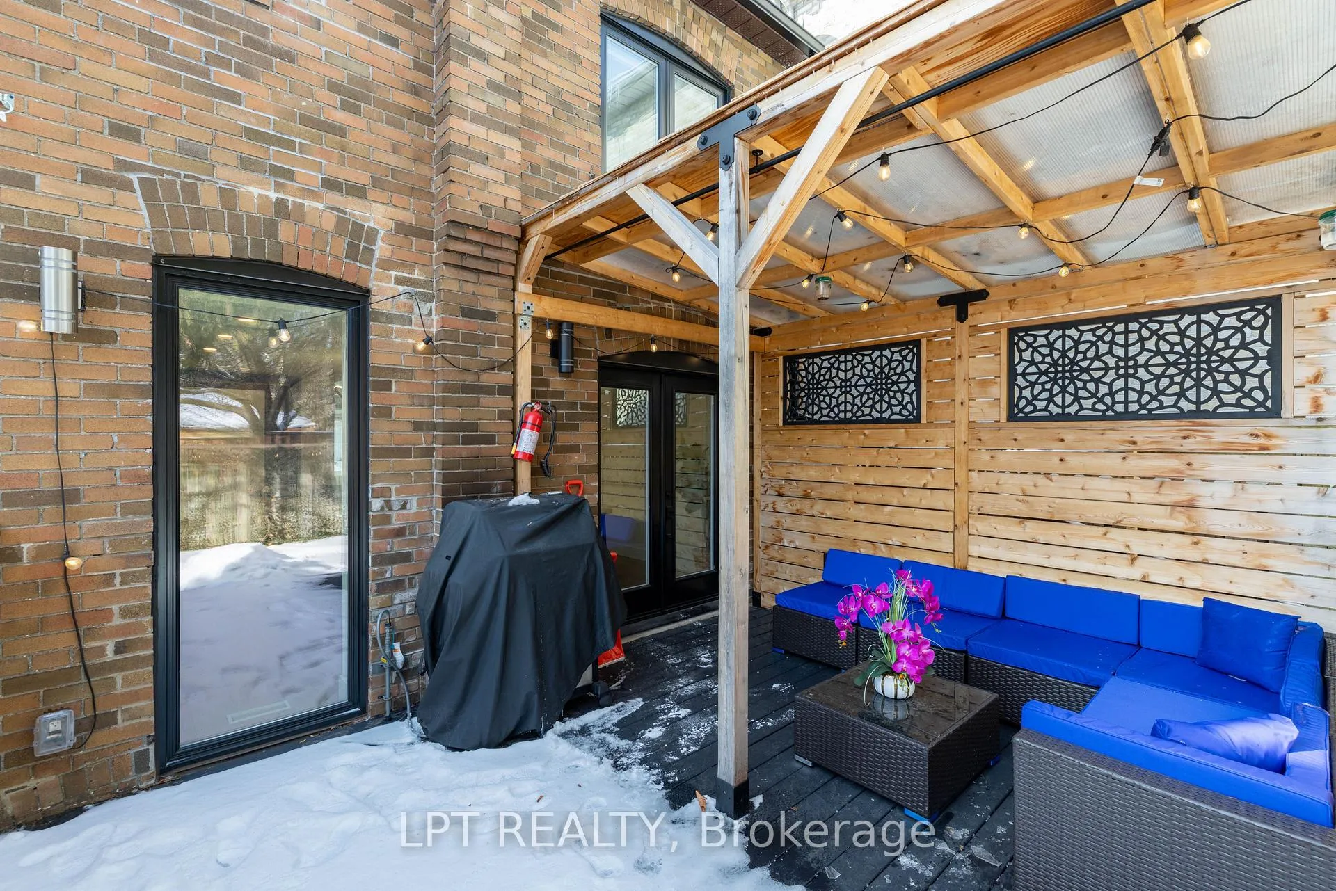 Photo 37 of 91 Cleveland Street, Toronto, Mount Pleasant East — HOMEH