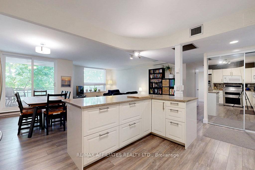 Photo 8 of Unit 303, 50 Emmerson Avenue, Ottawa, Mechanicsville — HOMEH
