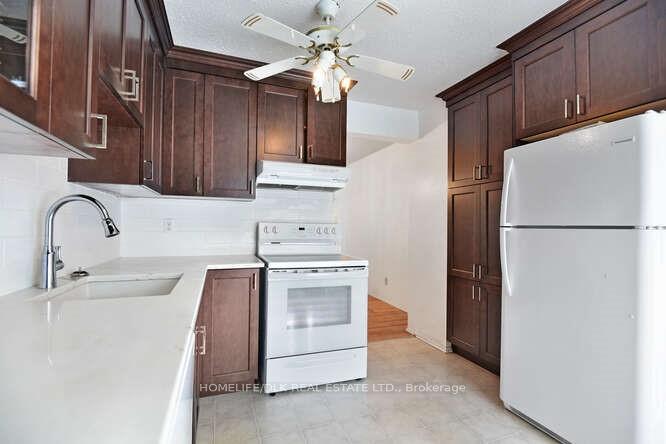 Photo 4 of Unit 47, 3520 Downpatrick Road, Ottawa, Windsor Park Village — HOMEH