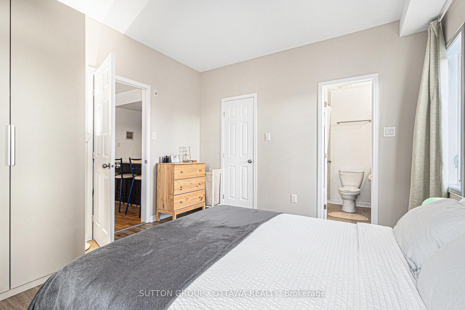 Photo 8 of Unit J, 250 Meilleur Private, Ottawa, Vanier — HOMEH