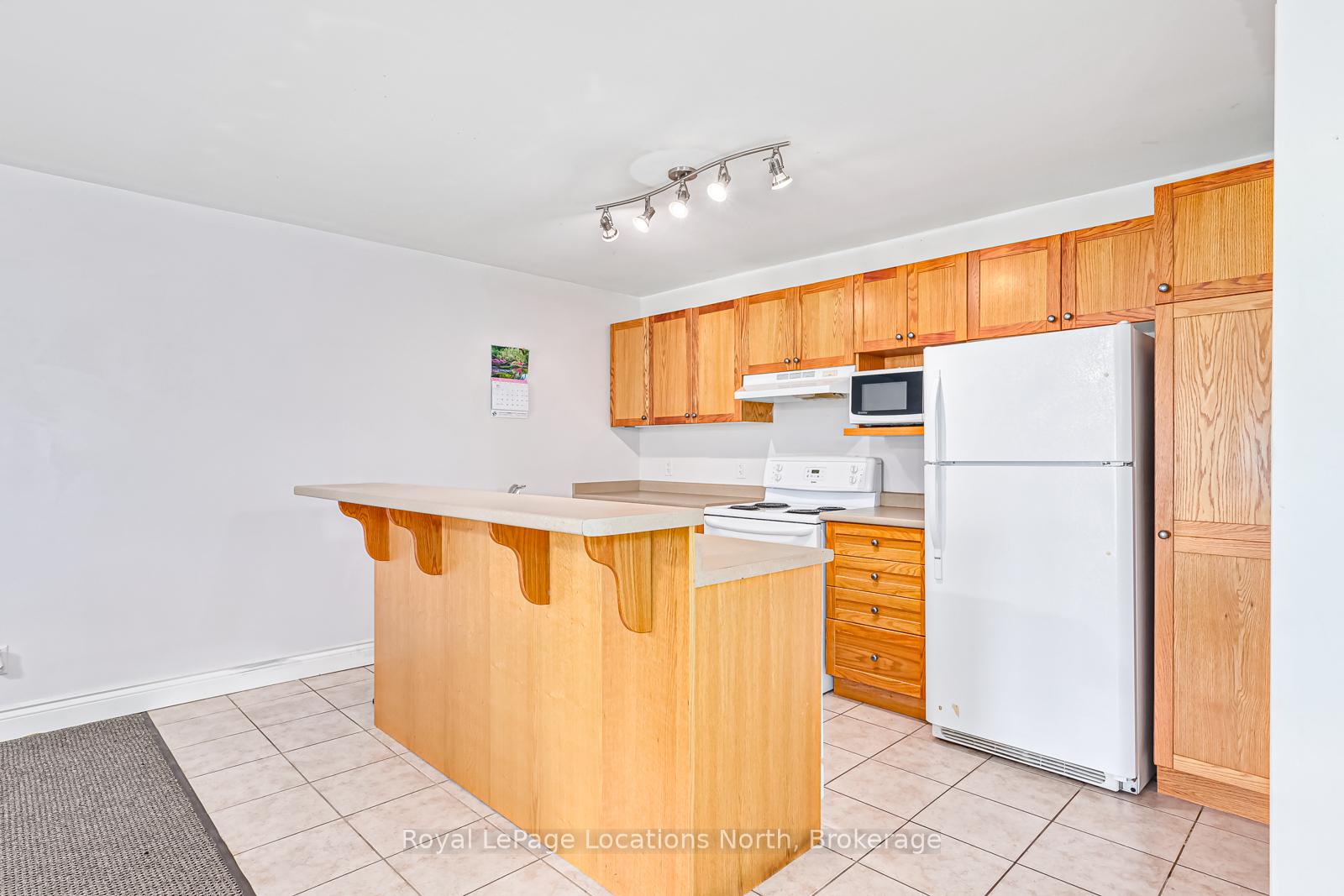 Photo 4 of Unit 203, 435 Walnut Street, Collingwood — HOMEH