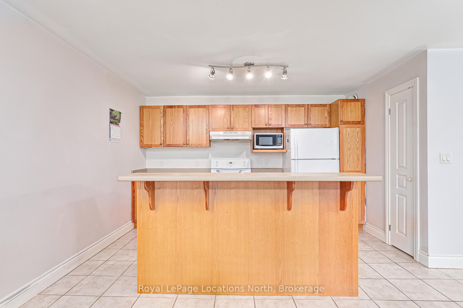 Photo 6 of Unit 203, 435 Walnut Street, Collingwood — HOMEH