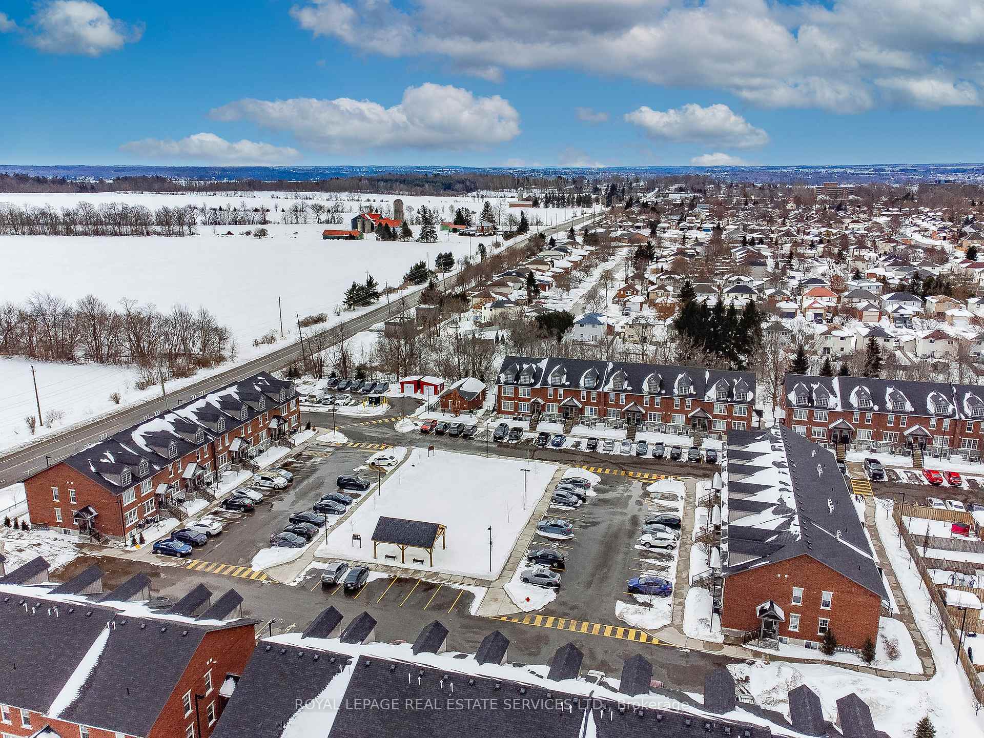 Photo 40 of Unit 12, 244 Penetanguishene Road, Barrie, Georgian Drive — HOMEH