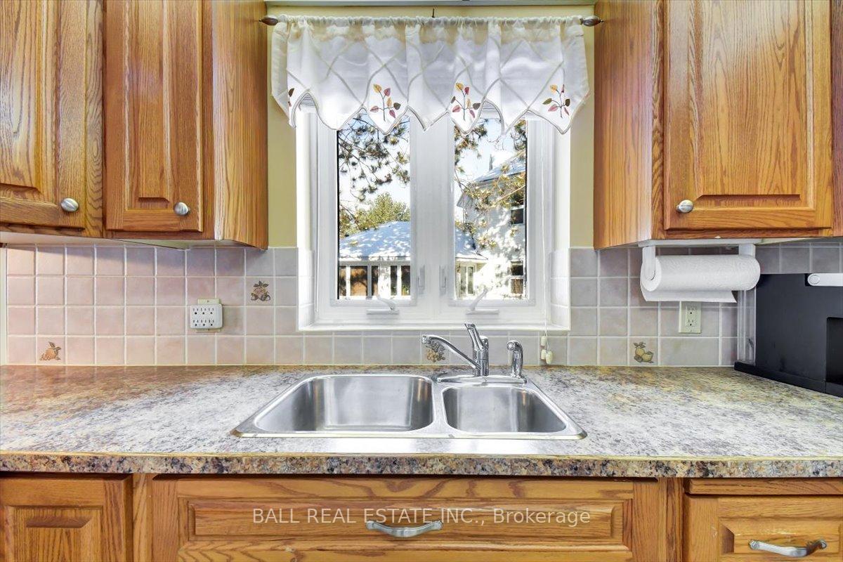 Photo 10 of Unit 104, 16 Alice Street, Bancroft, Bancroft Ward — HOMEH