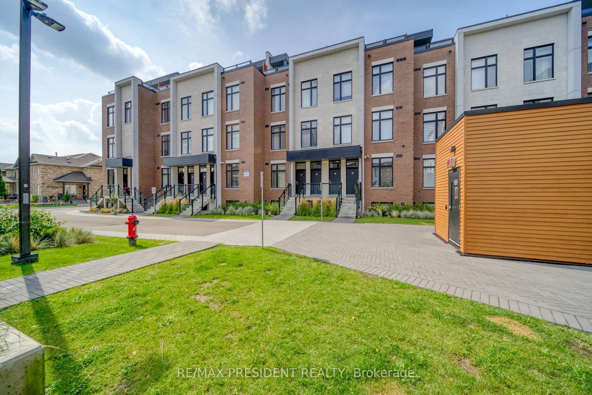Photo 6 of Unit U232, 9580 Islington Avenue, Vaughan, Sonoma Heights — HOMEH