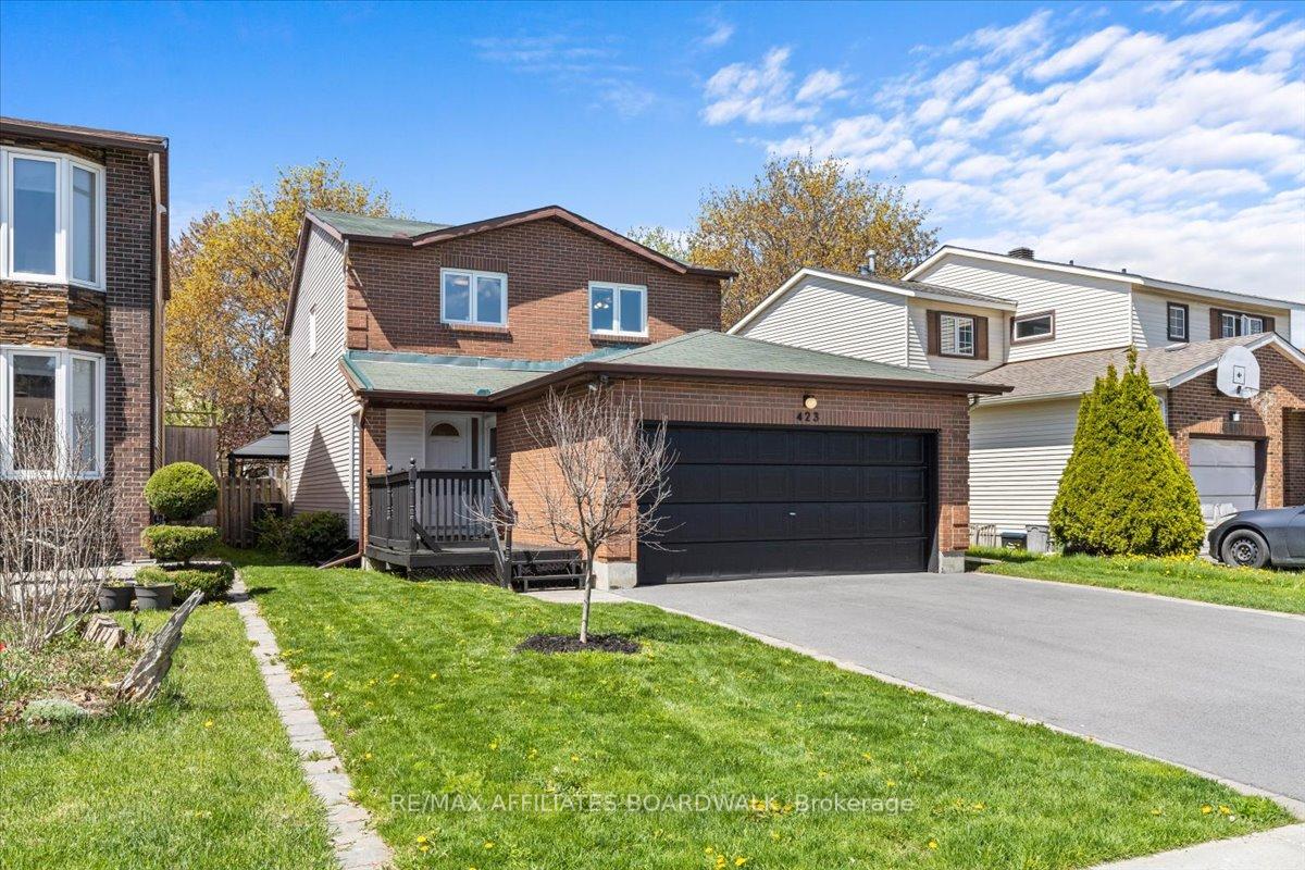 Photo 1 of 423 Viewmount Drive, Ottawa, Borden Farm/Stewart Farm/Carleton Heights/Parkwood Hills — HOMEH