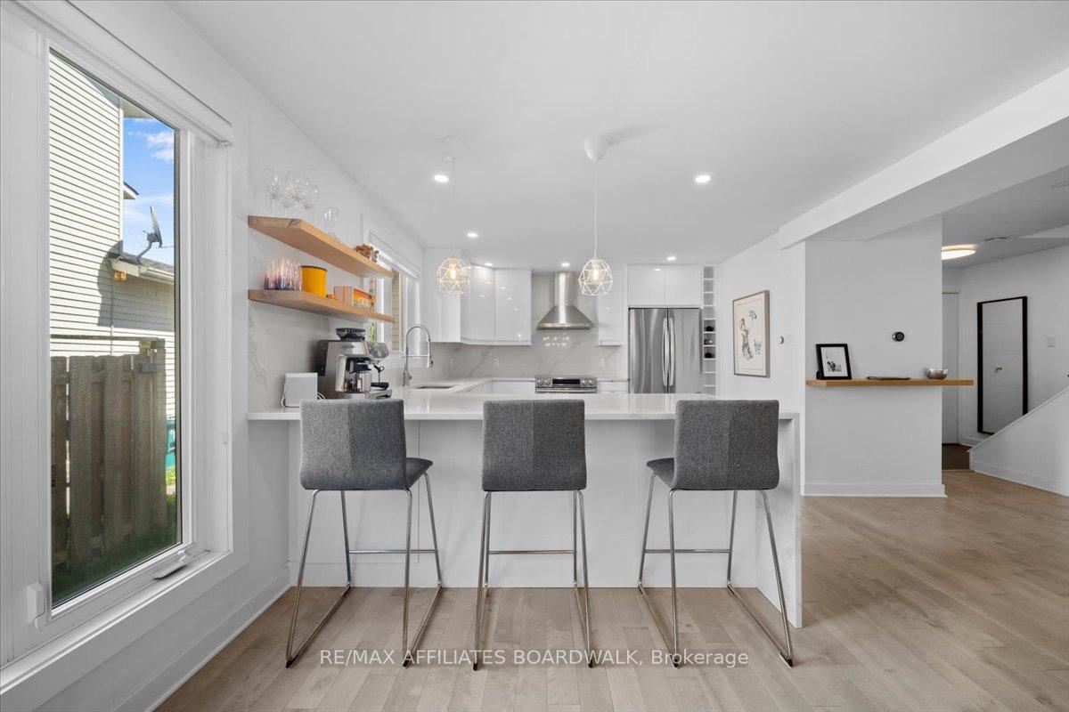 Photo 16 of 423 Viewmount Drive, Ottawa, Borden Farm/Stewart Farm/Carleton Heights/Parkwood Hills — HOMEH