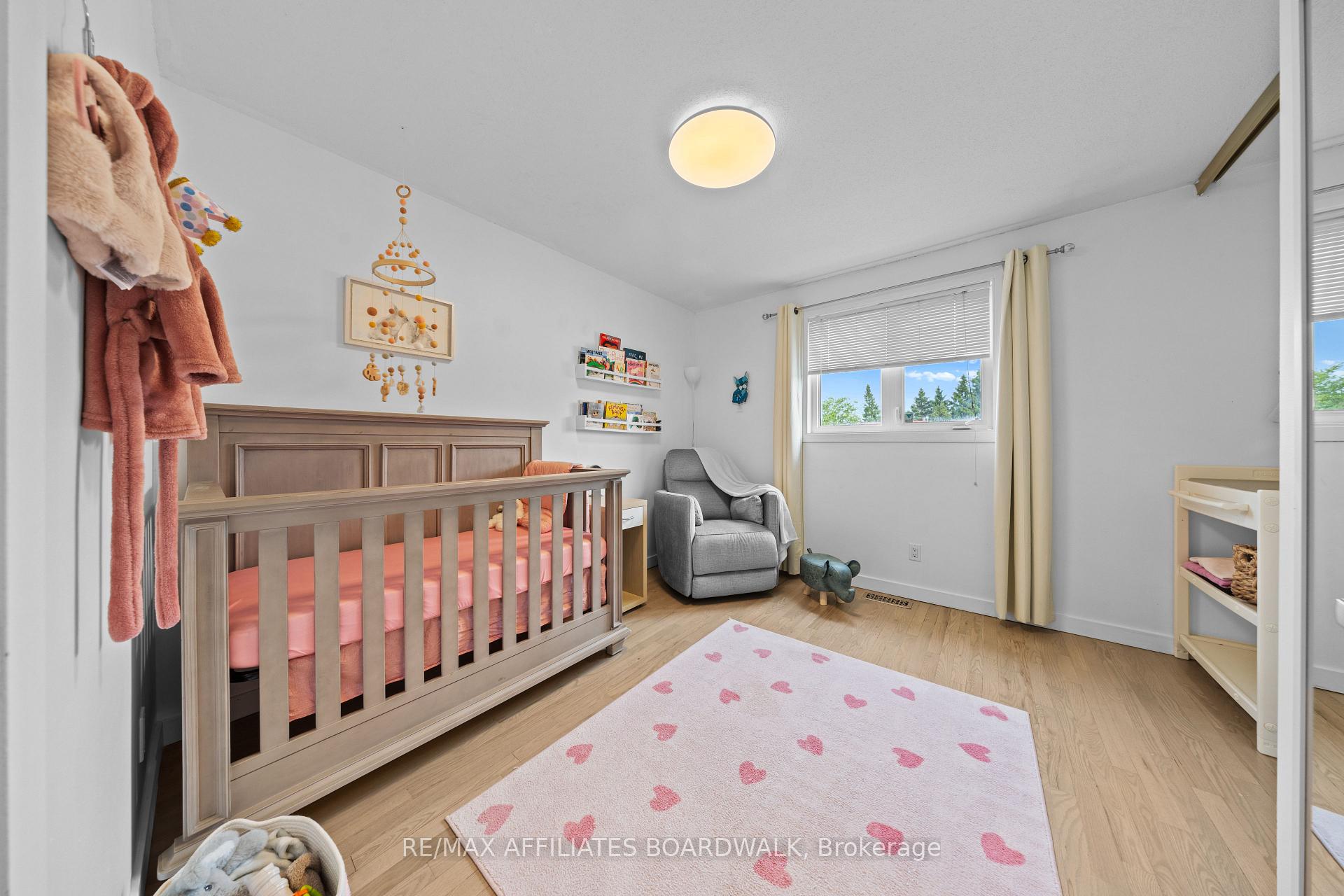 Photo 35 of 423 Viewmount Drive, Ottawa, Borden Farm/Stewart Farm/Carleton Heights/Parkwood Hills — HOMEH