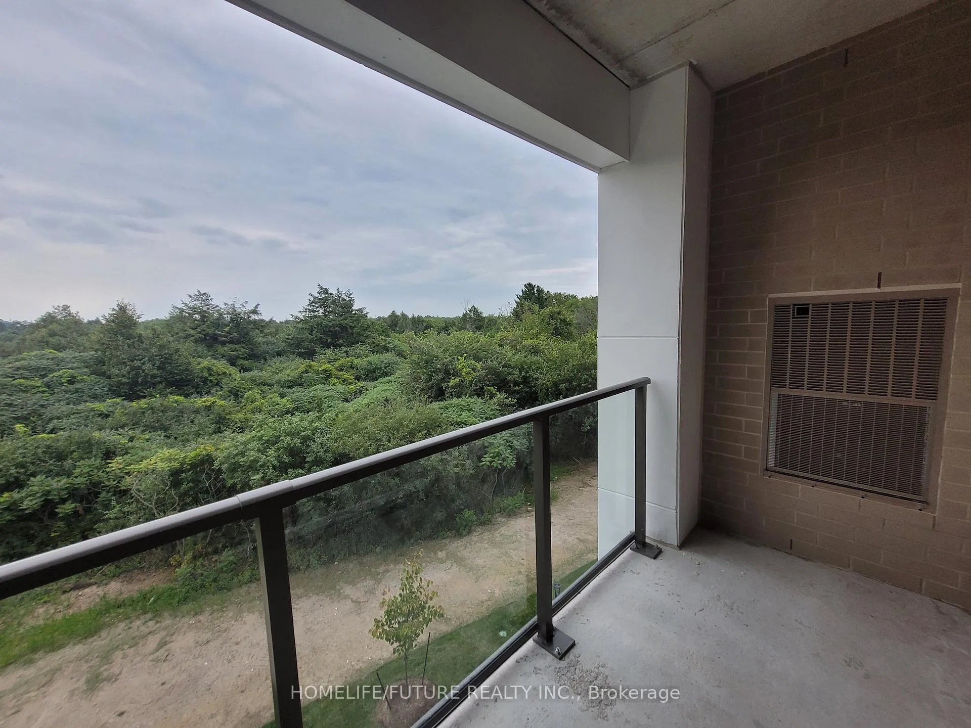 Photo 15 of Unit 426, 385 Artic Red Drive, Oshawa, Windfields — HOMEH