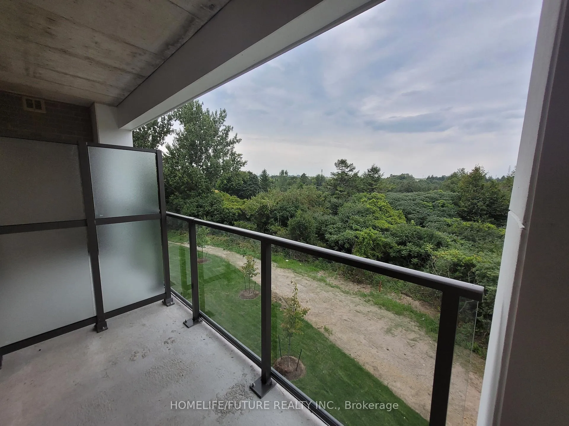 Photo 16 of Unit 426, 385 Artic Red Drive, Oshawa, Windfields — HOMEH