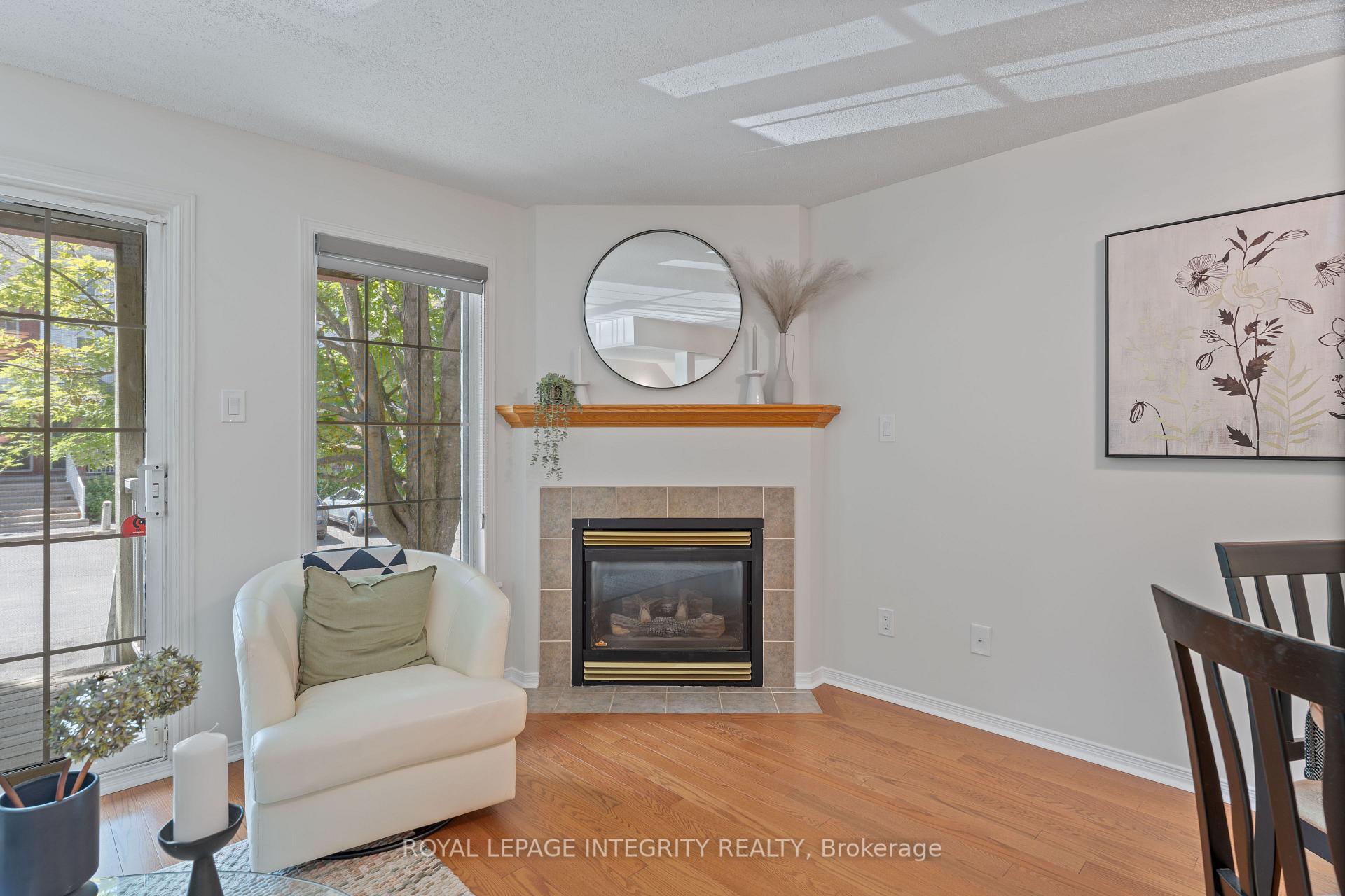 Photo 4 of Unit E, 108 Centrepointe Drive E, Ottawa, Centrepointe — HOMEH