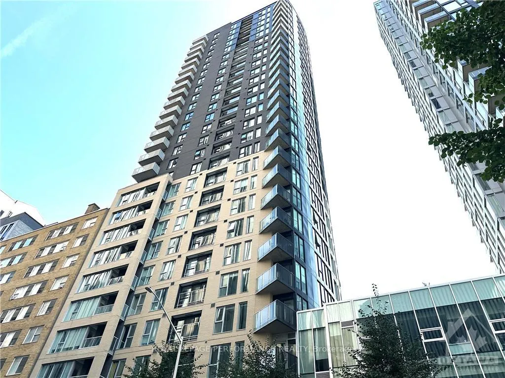 Front of Unit 1601, 40 Nepean Street