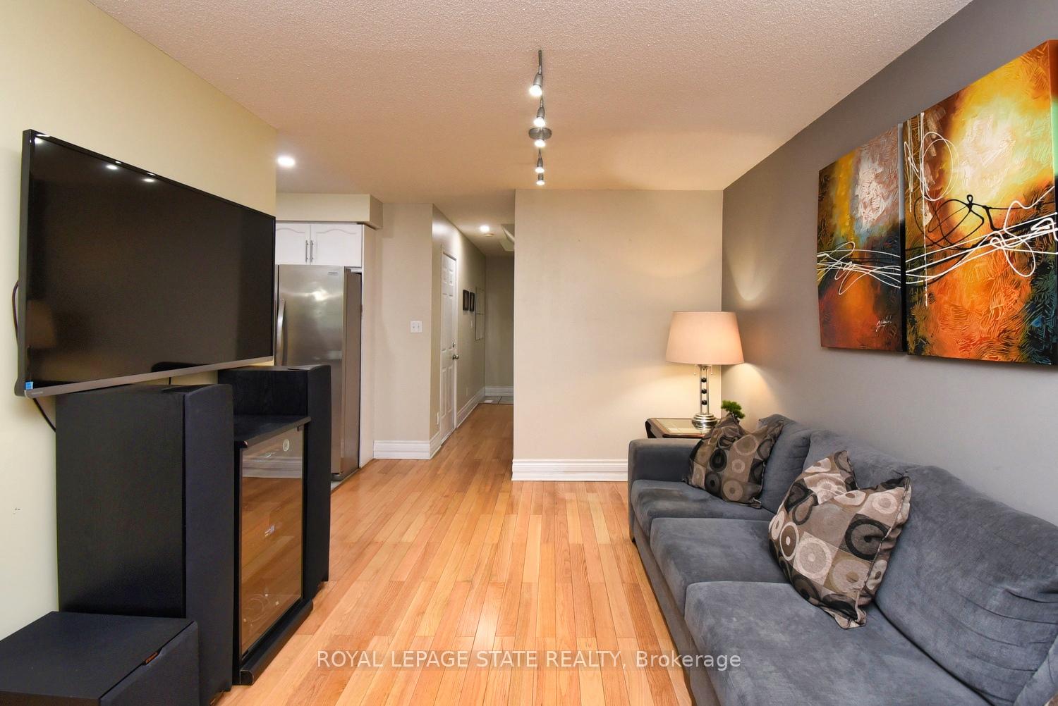 Photo 6 of Unit 14, 565 Rymal Road E, Hamilton, Butler — HOMEH