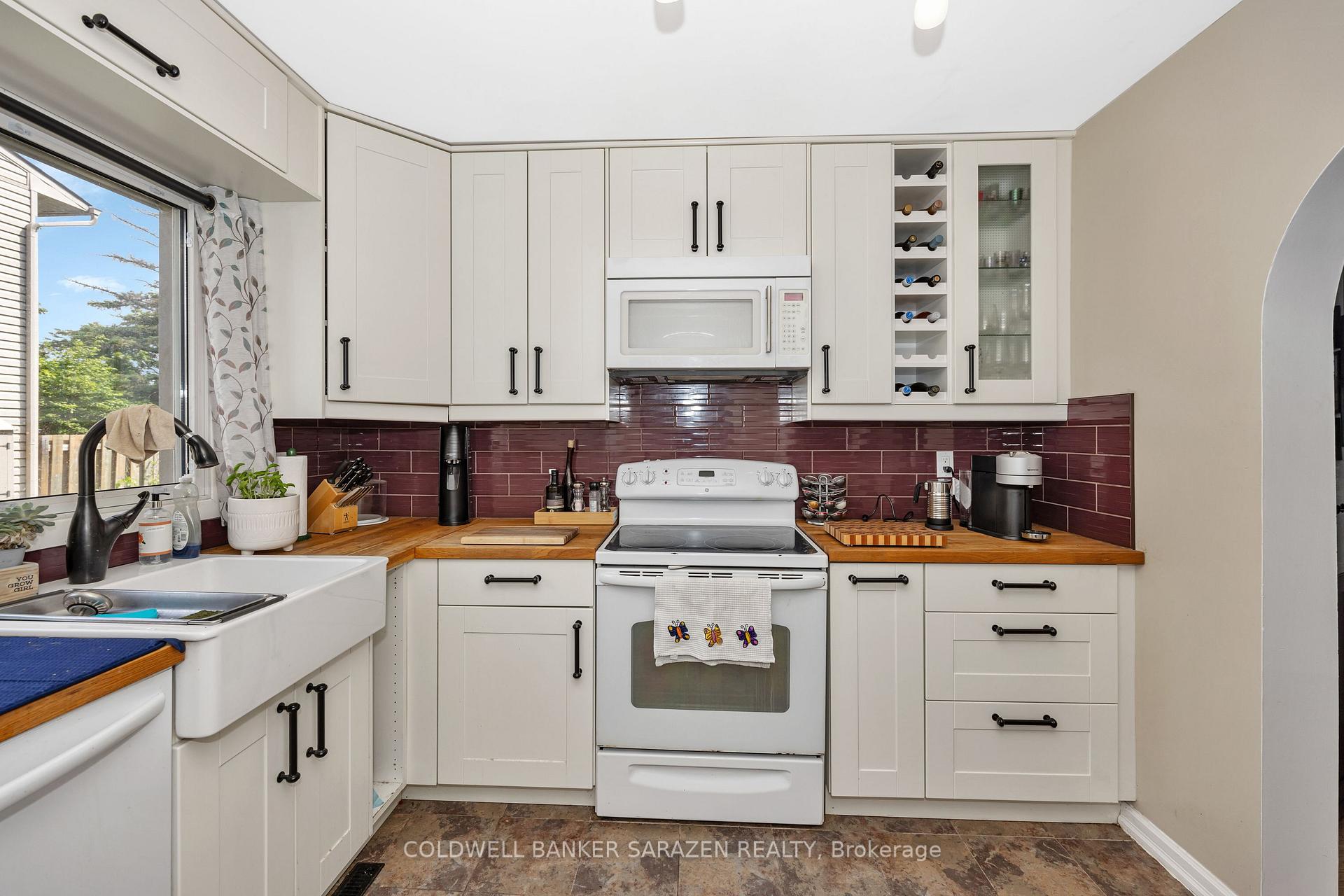 Photo 10 of 1461 Perez Crescent, Ottawa, Carson Grove — HOMEH