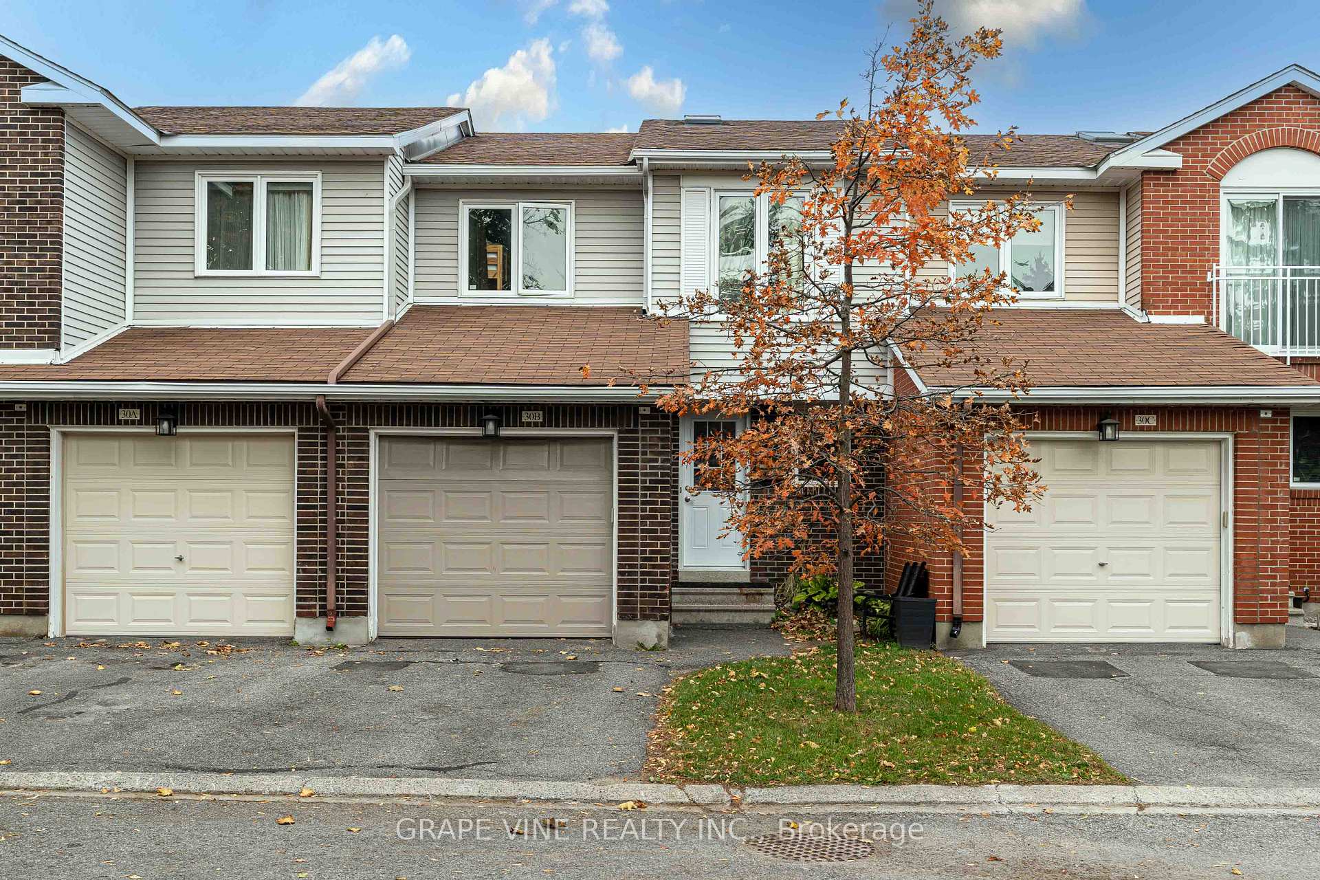 Photo 1 of Unit B, 30B Castlebrook Lane, Ottawa, Centrepointe — HOMEH