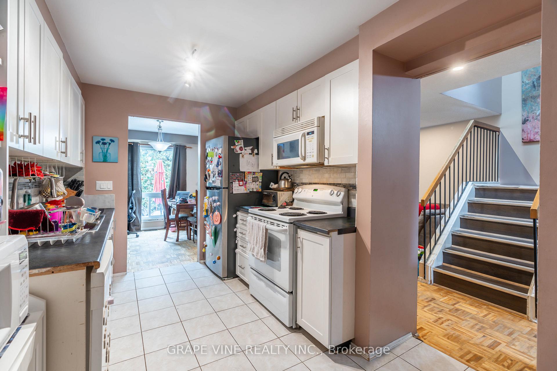 Photo 6 of Unit B, 30B Castlebrook Lane, Ottawa, Centrepointe — HOMEH