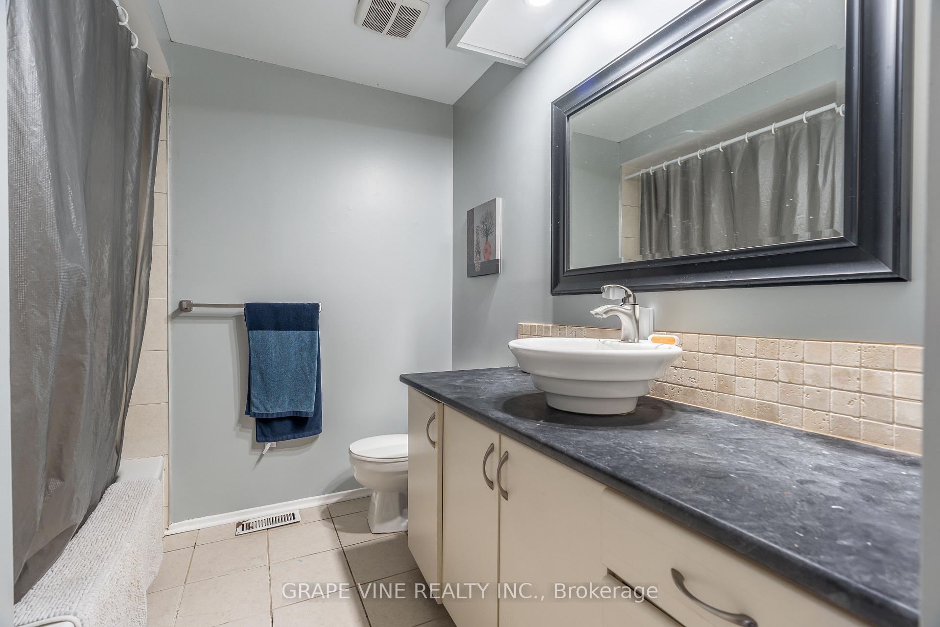 Photo 14 of Unit B, 30B Castlebrook Lane, Ottawa, Centrepointe — HOMEH