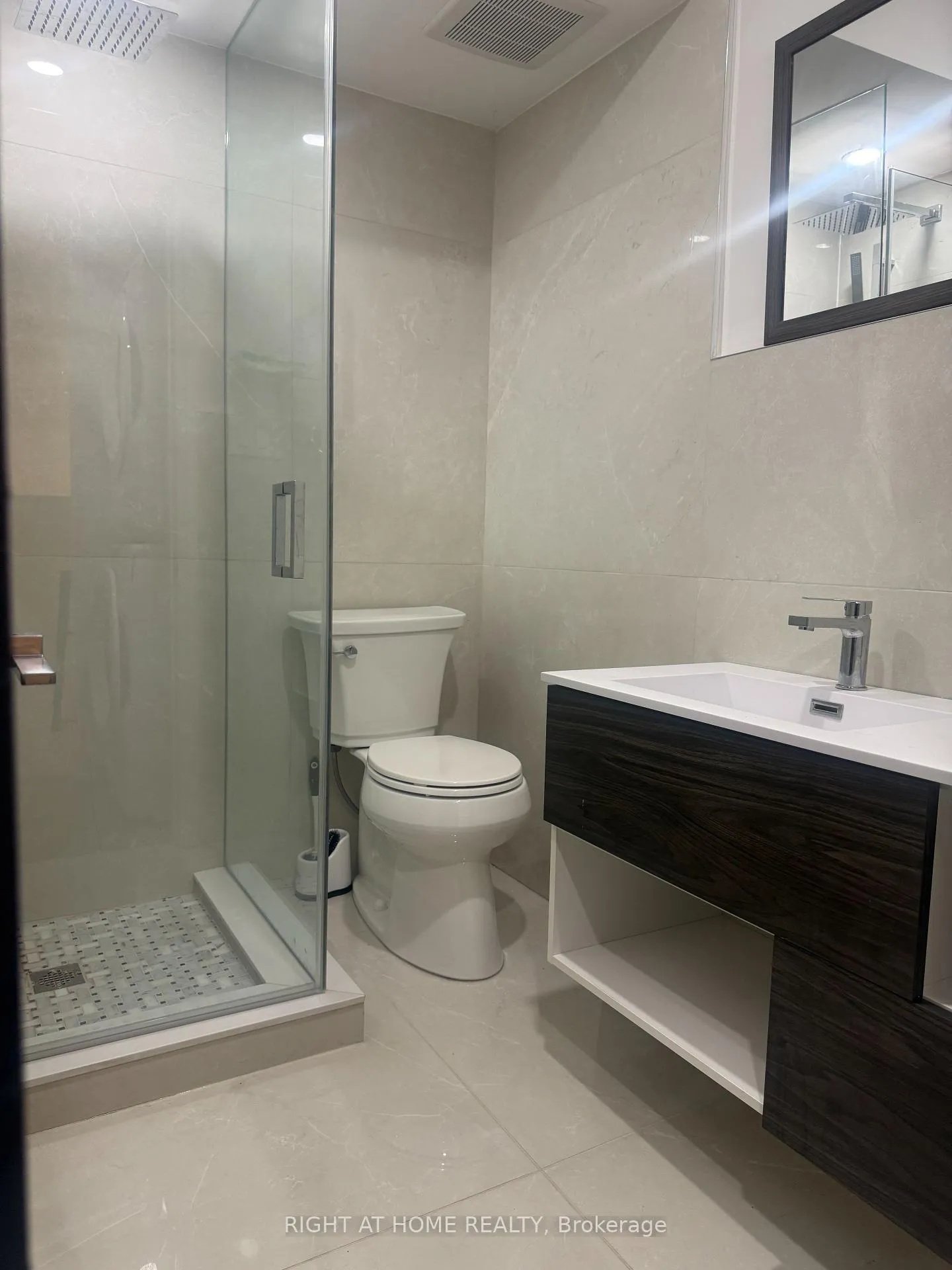 Photo 13 of Unit 133, 287 Milestone Crescent, Aurora, Aurora Village — HOMEH