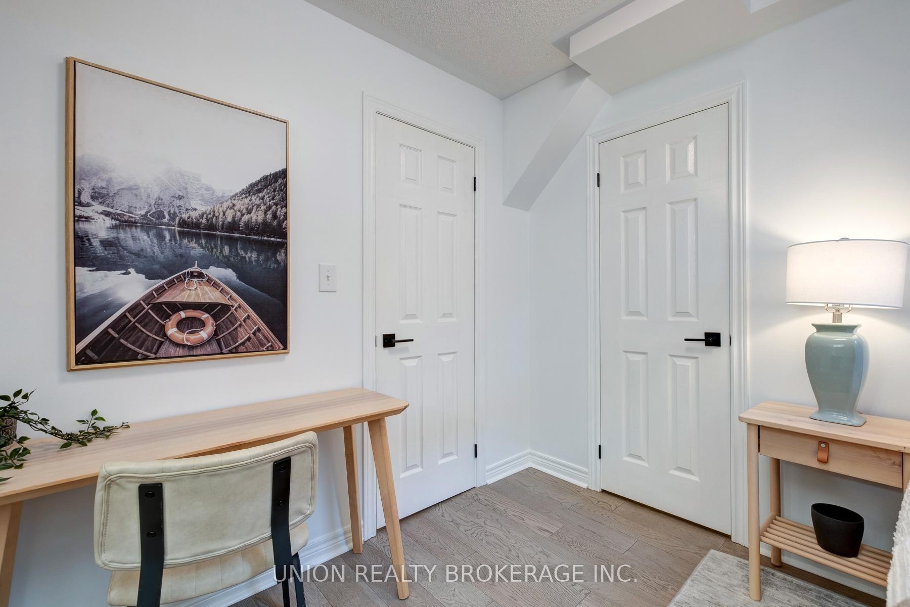 Photo 20 of 39 Philpott Gardens, Toronto, East End-Danforth — HOMEH