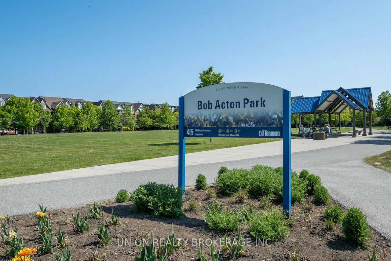 Photo 24 of 39 Philpott Gardens, Toronto, East End-Danforth — HOMEH